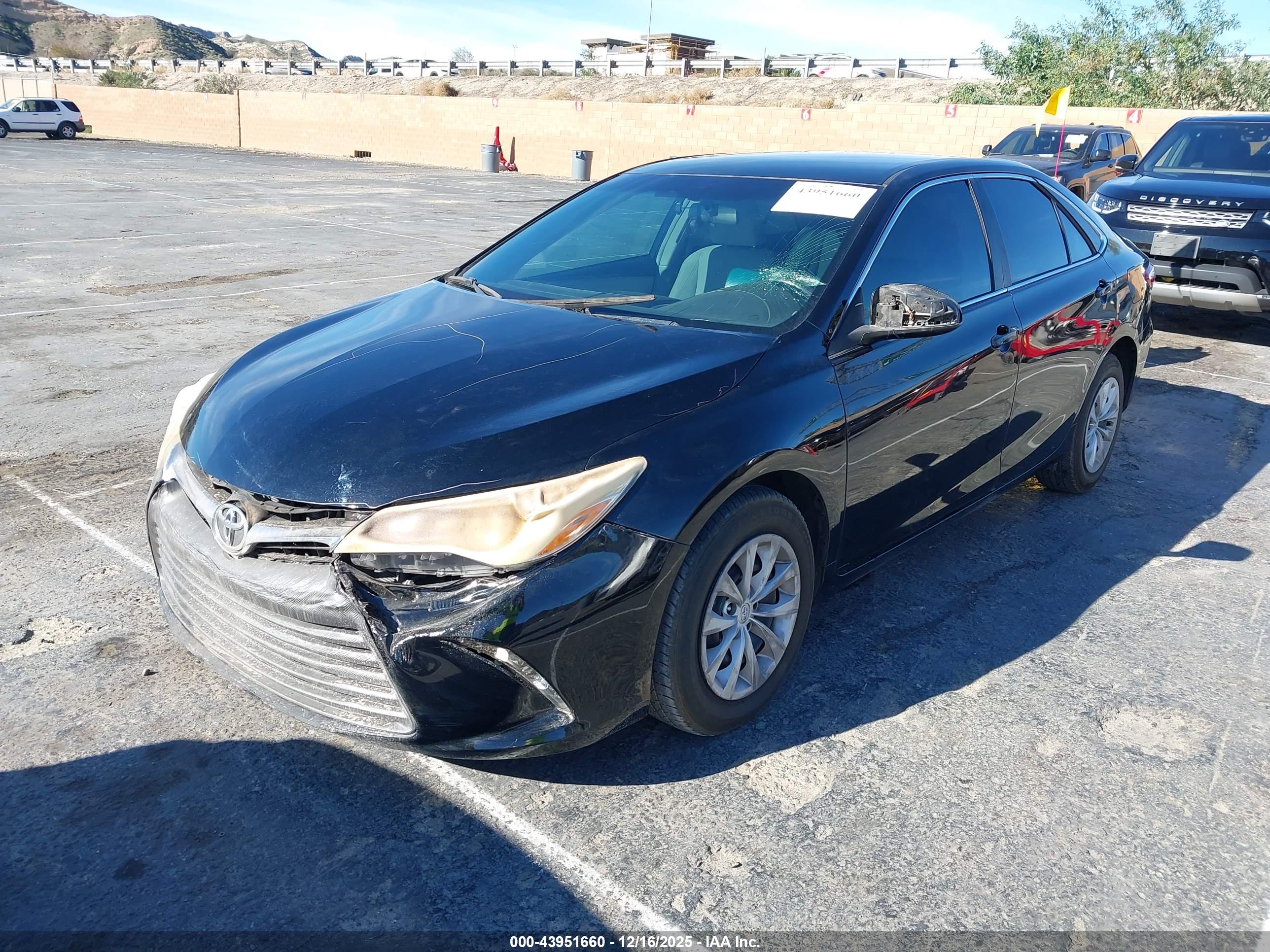 TOYOTA CAMRY image 2