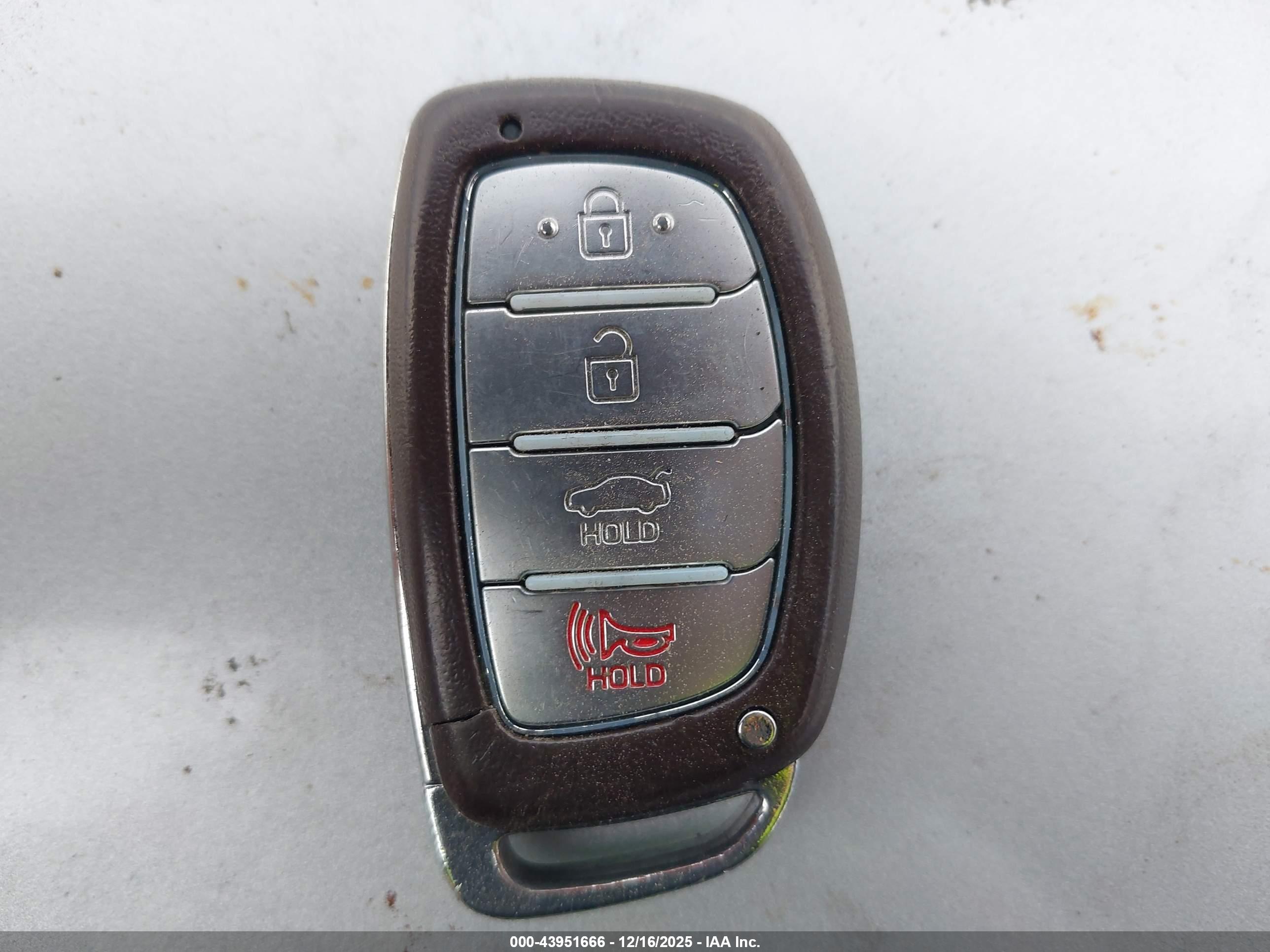 HYUNDAI SONATA image 11