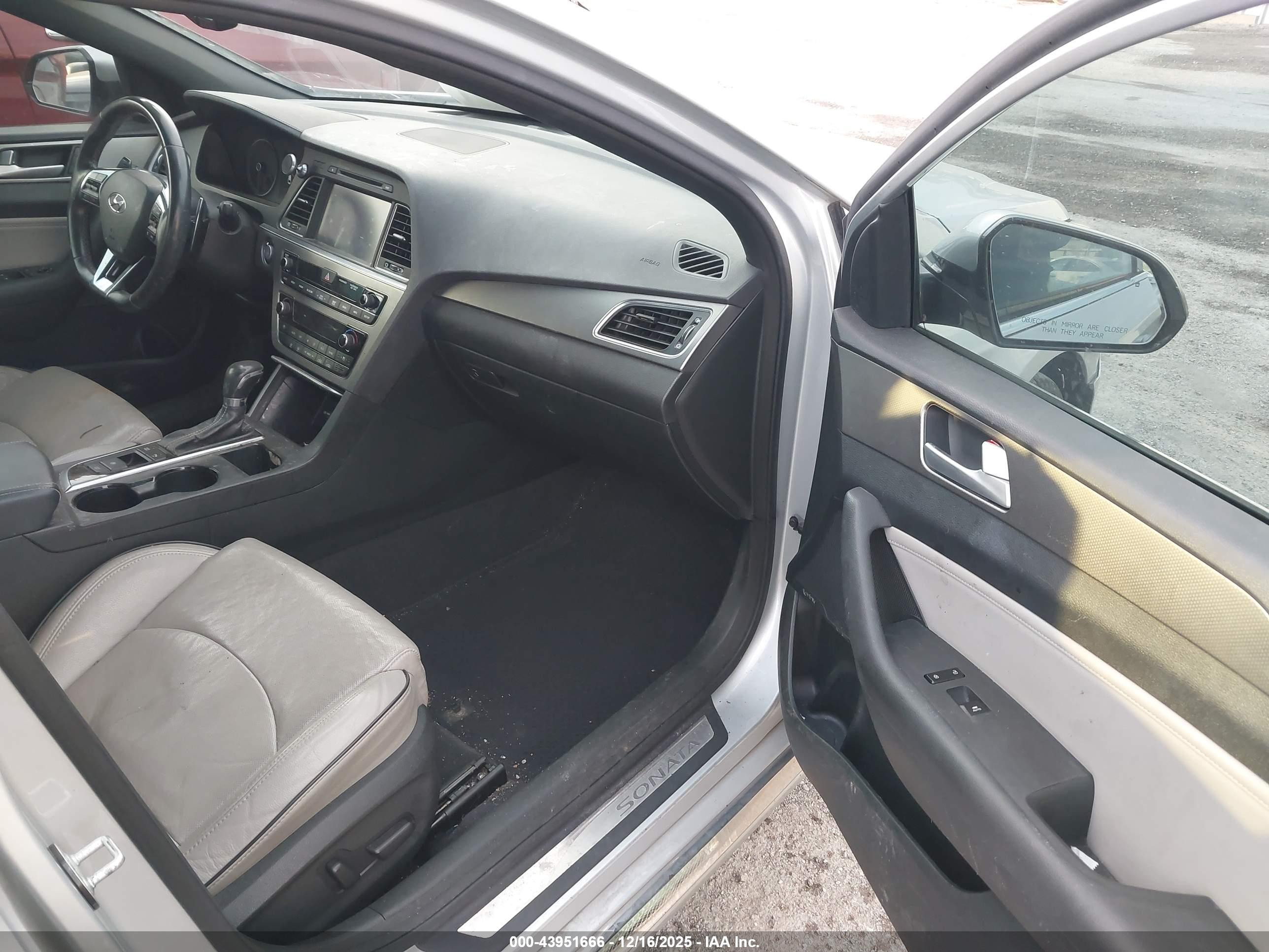 HYUNDAI SONATA image 5