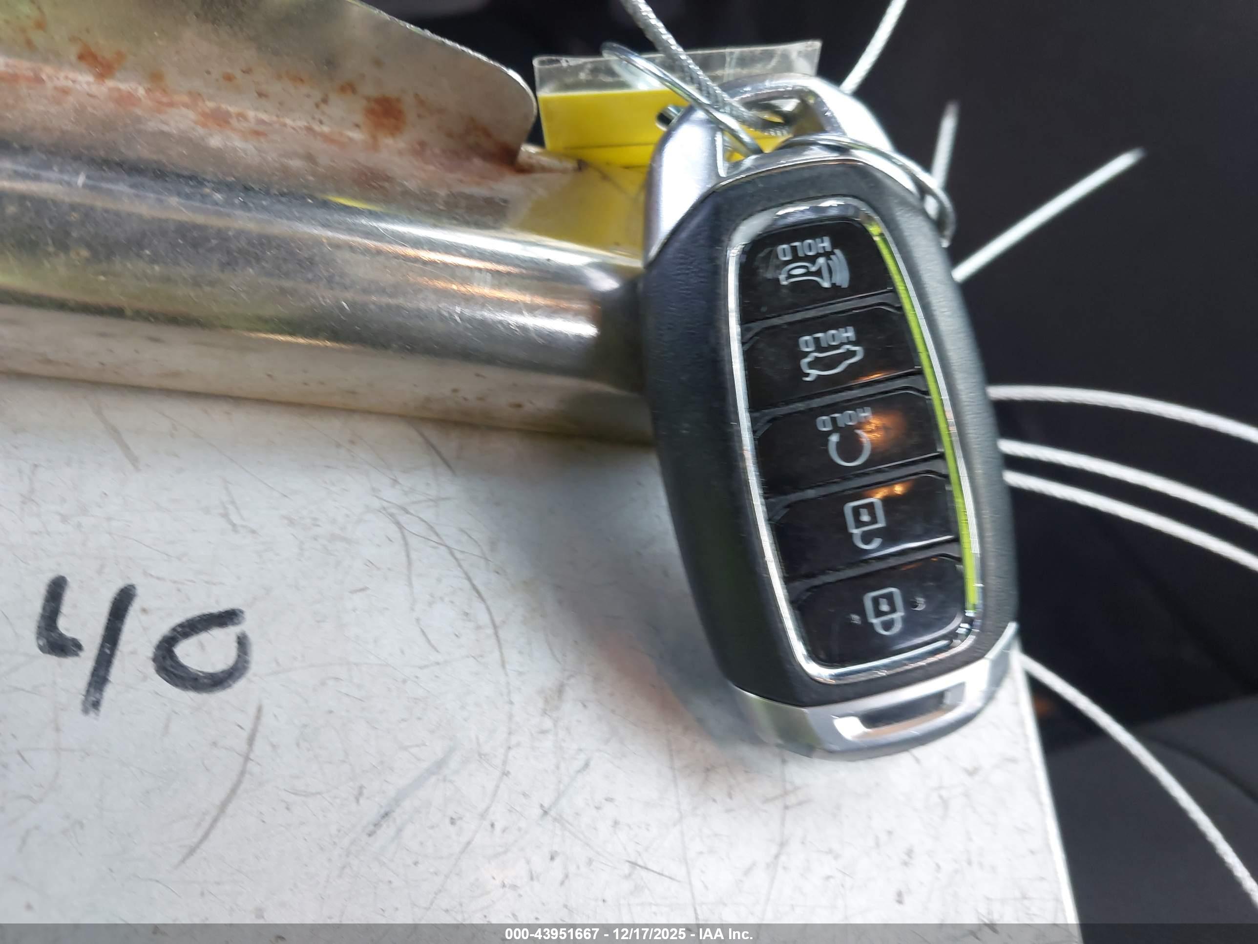 HYUNDAI ELANTRA image 11