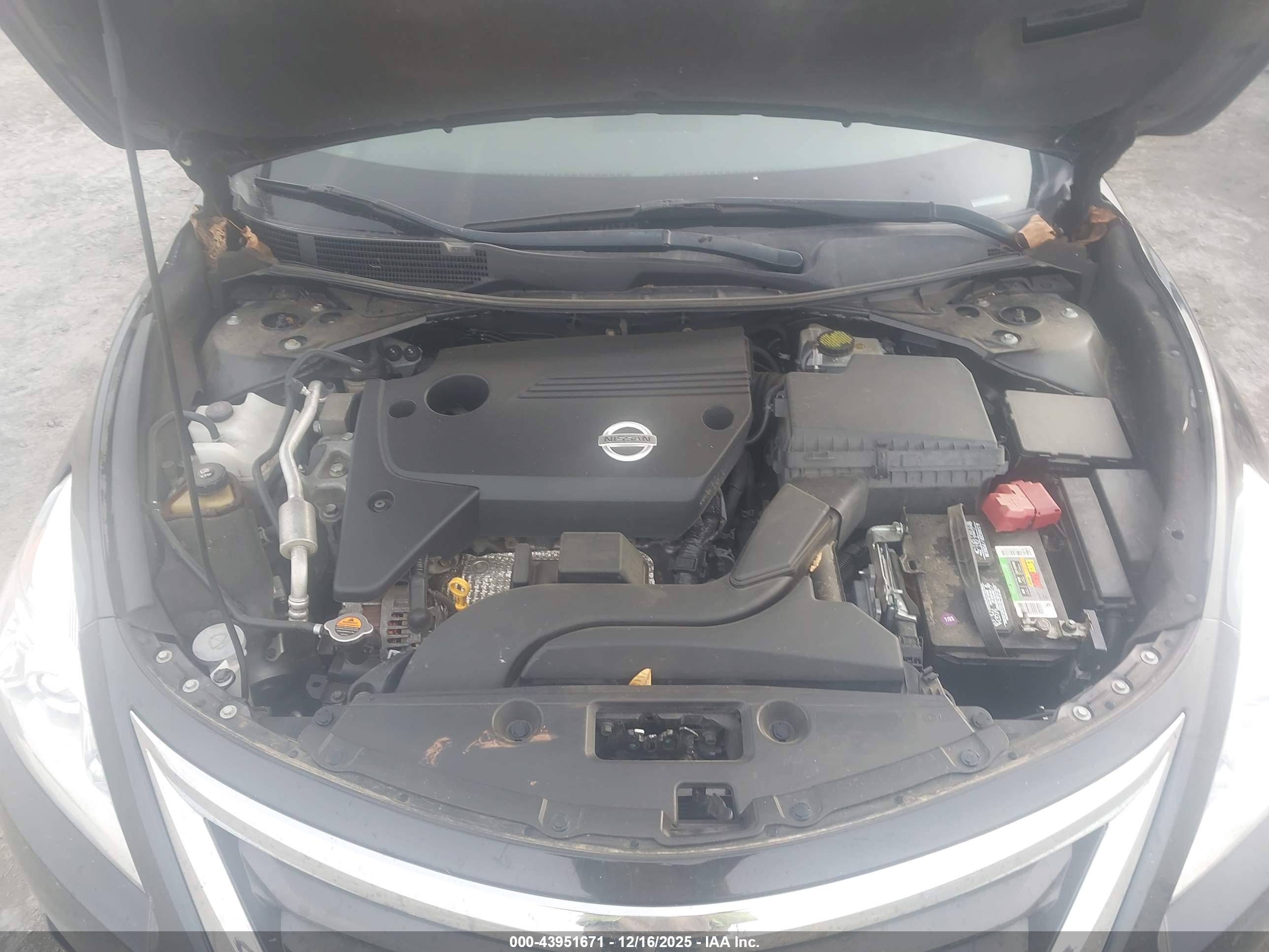 NISSAN ALTIMA image 10