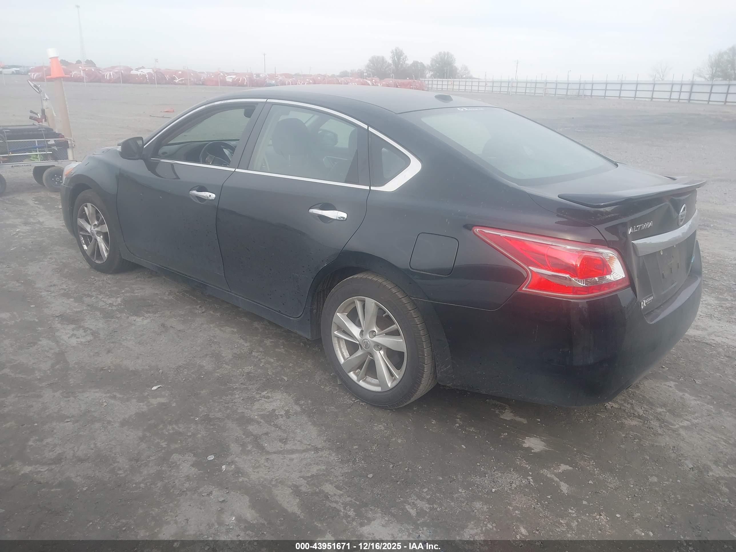NISSAN ALTIMA image 3