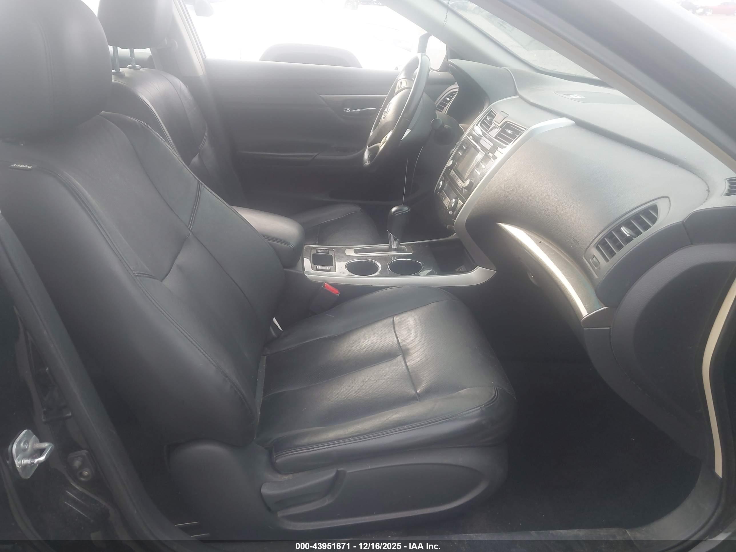 NISSAN ALTIMA image 5