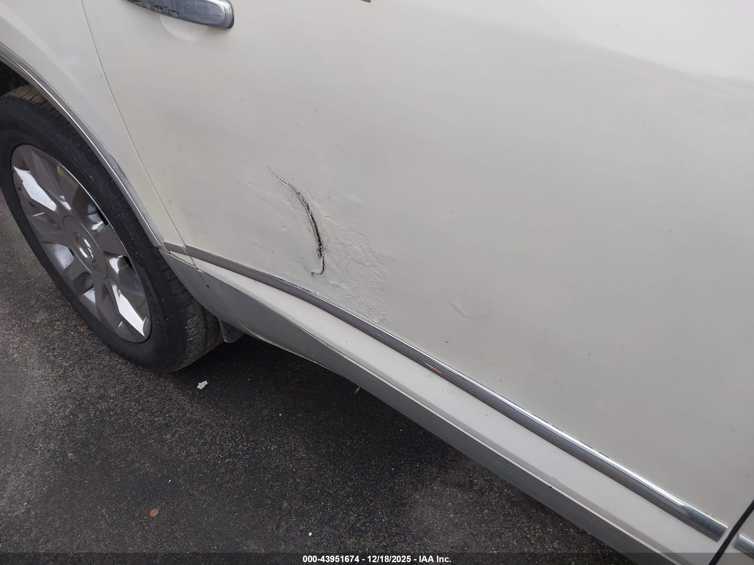 BUICK ENCLAVE image 6