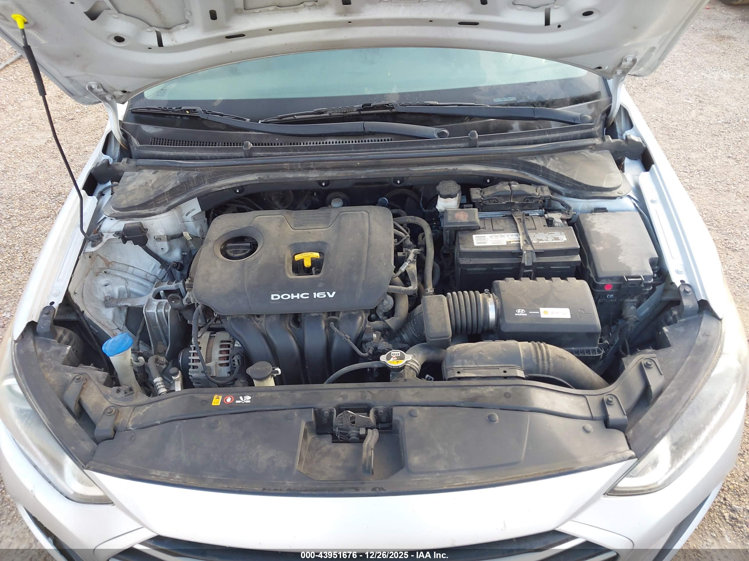 HYUNDAI ELANTRA image 10