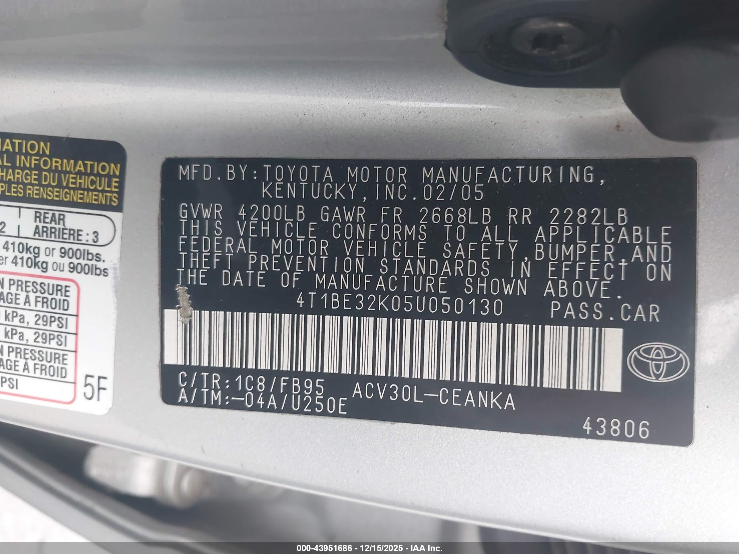 TOYOTA CAMRY image 9