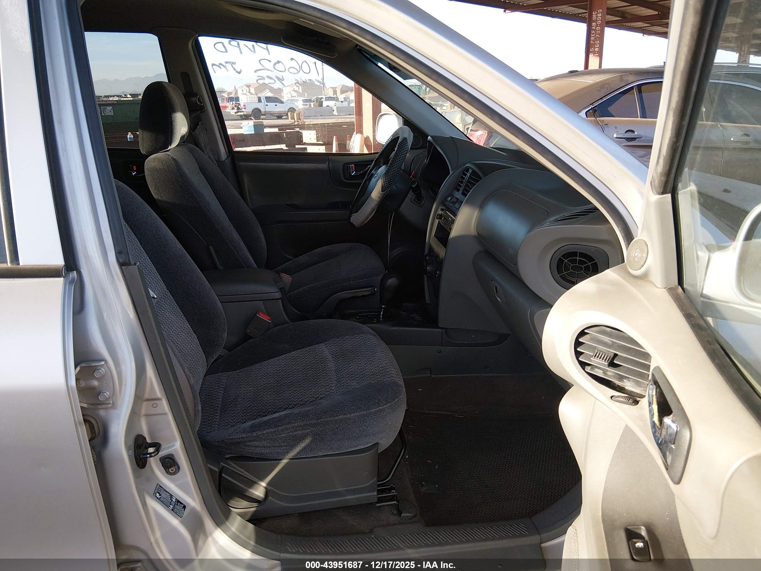 HYUNDAI SANTA image 5