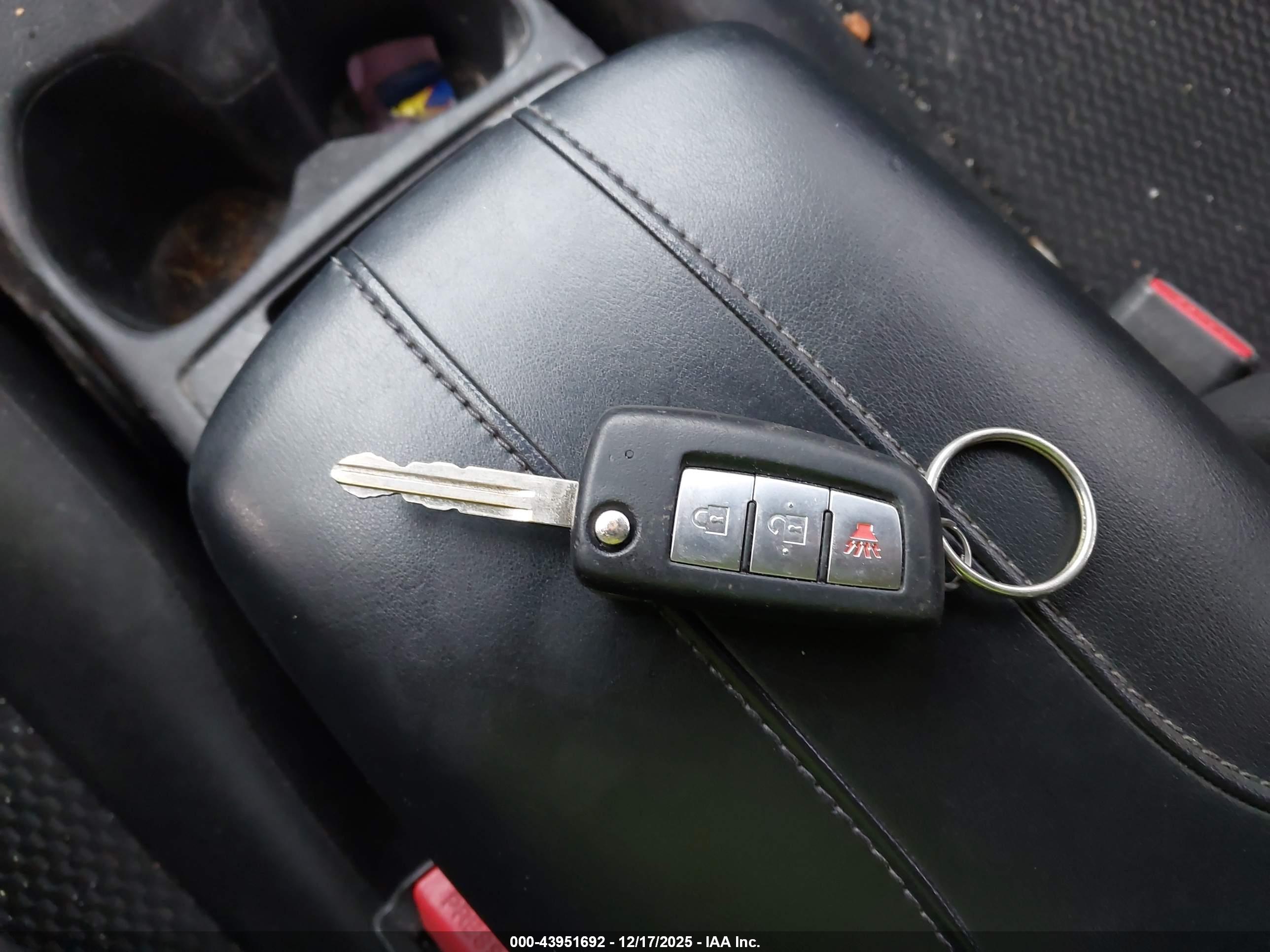 NISSAN ROGUE image 11