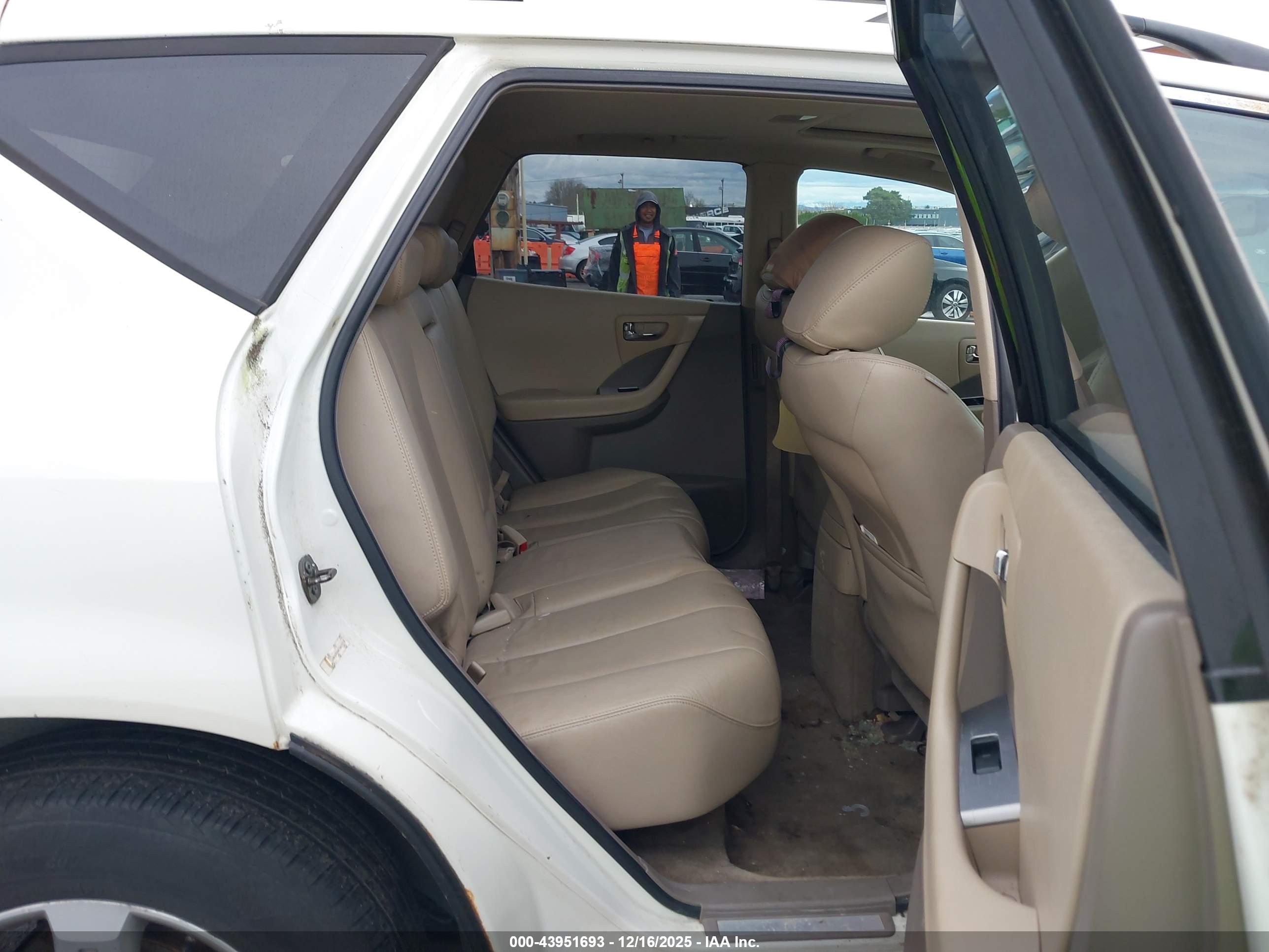 NISSAN MURANO image 8