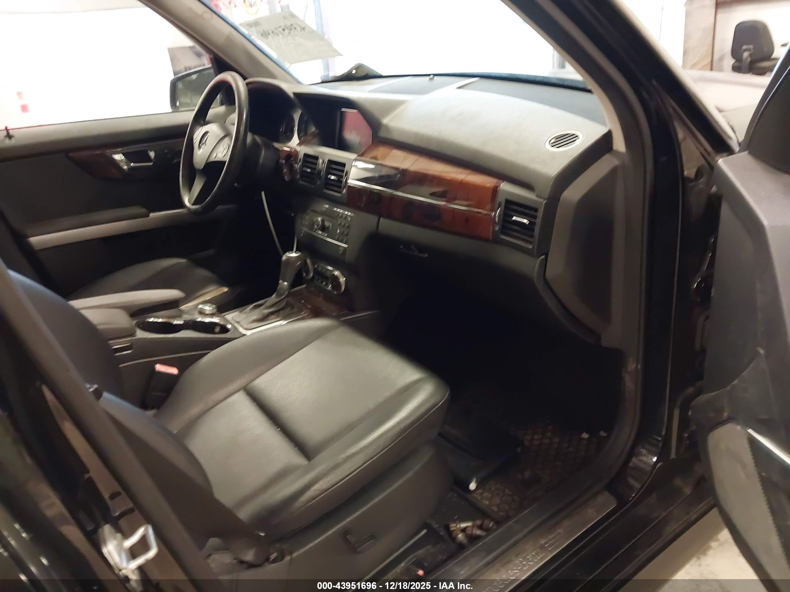 MERCEDES-BENZ GLK image 5