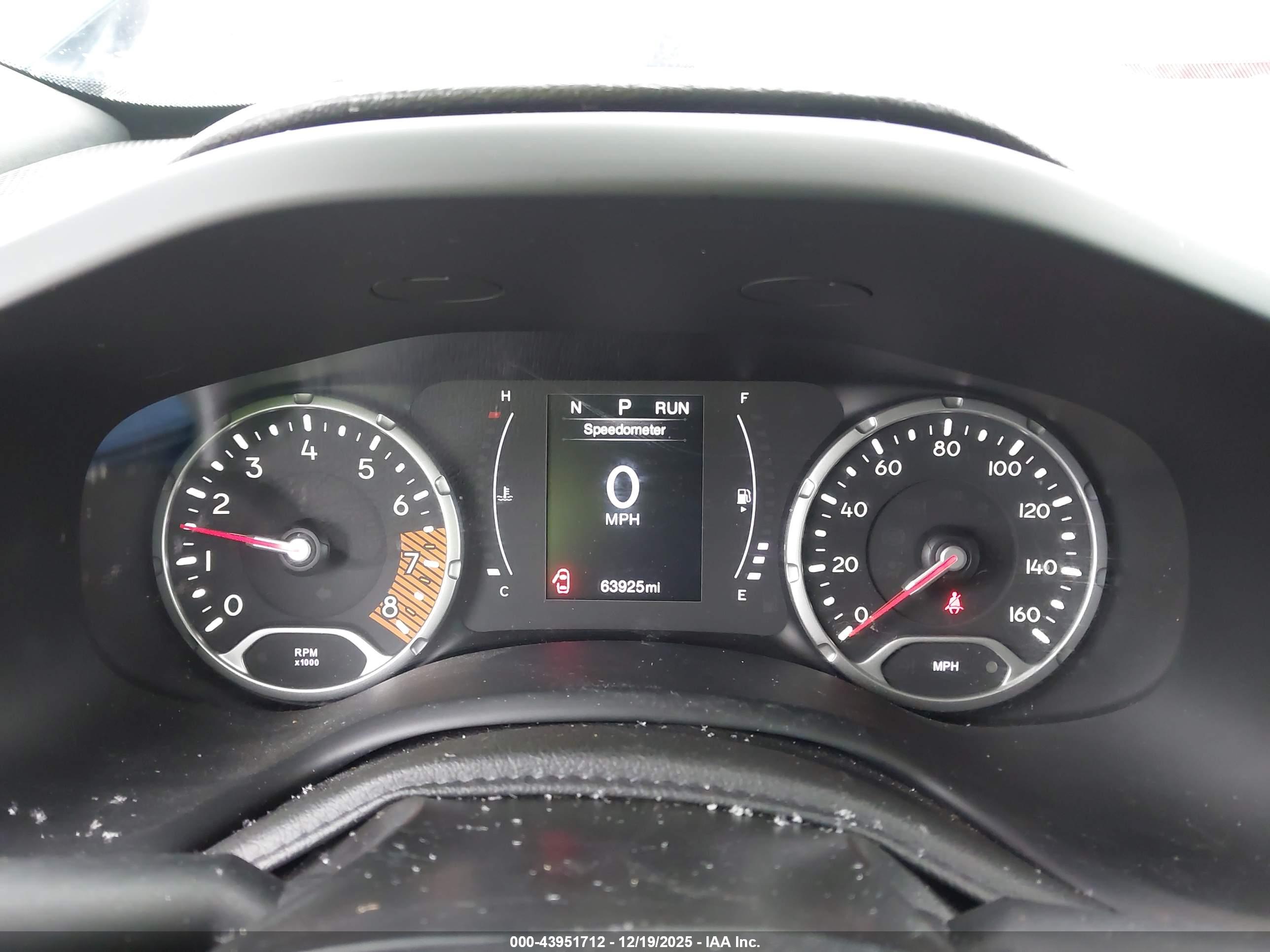 JEEP RENEGADE image 7