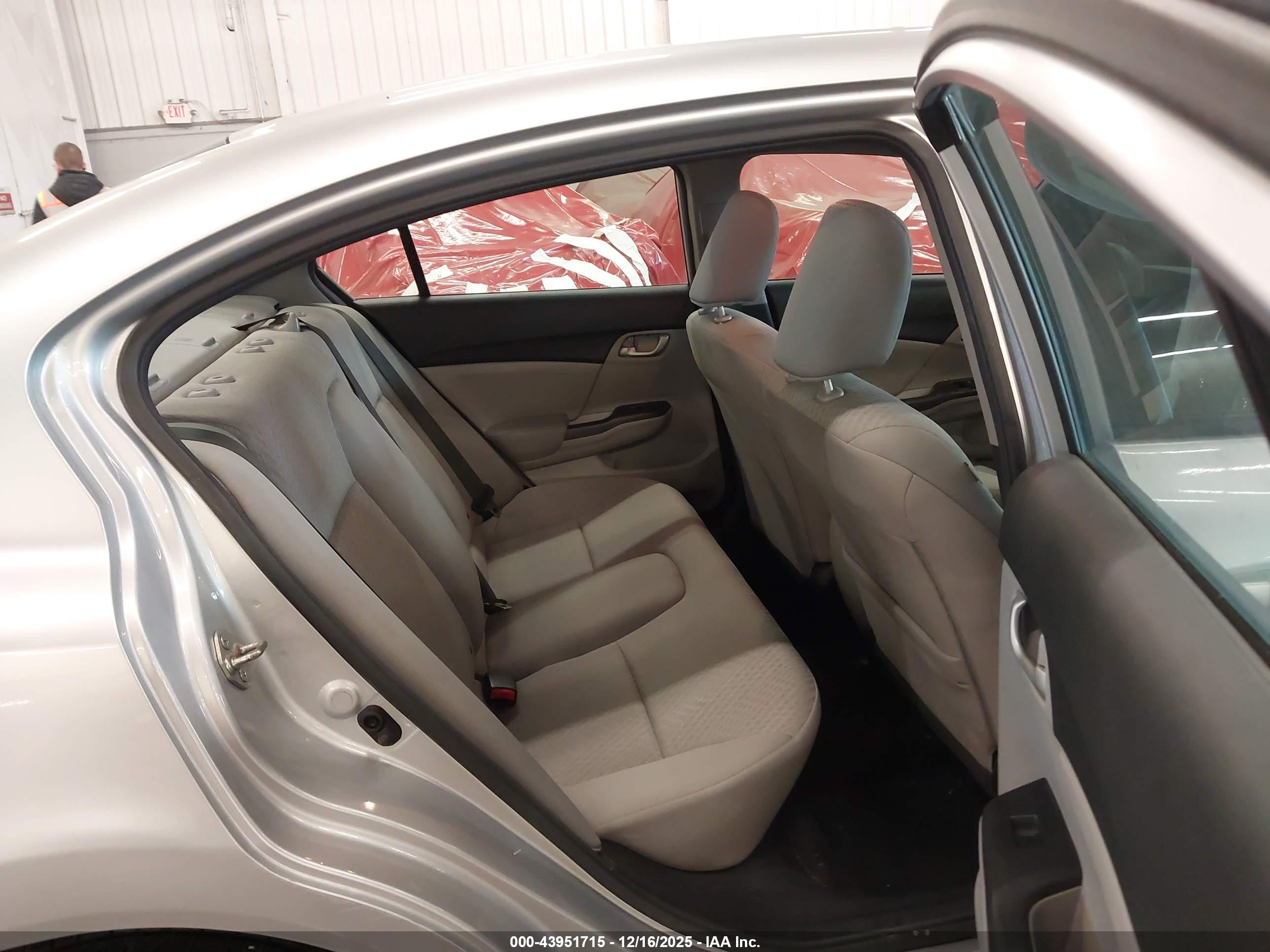 HONDA CIVIC image 8