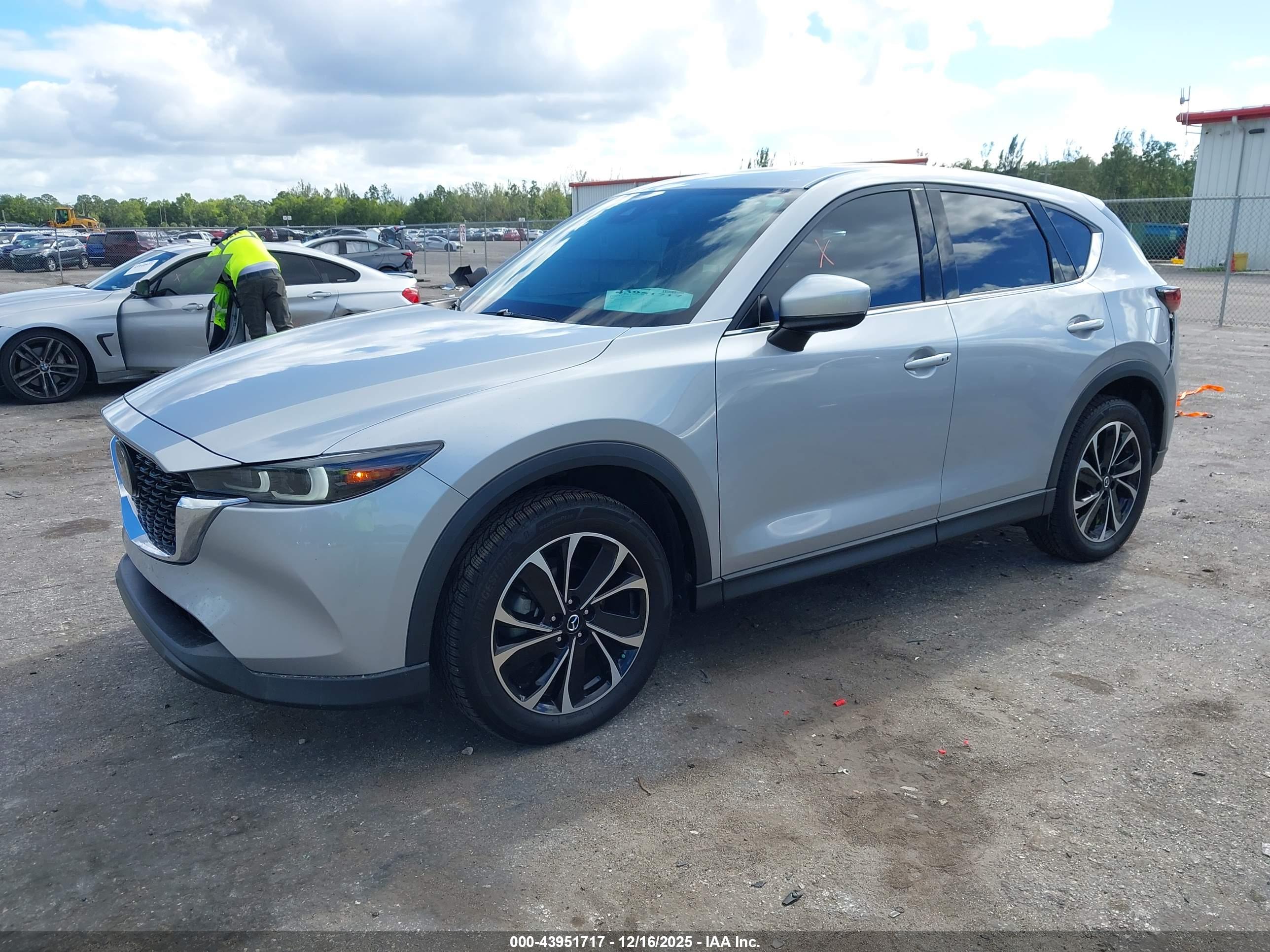 MAZDA CX-5 image 2