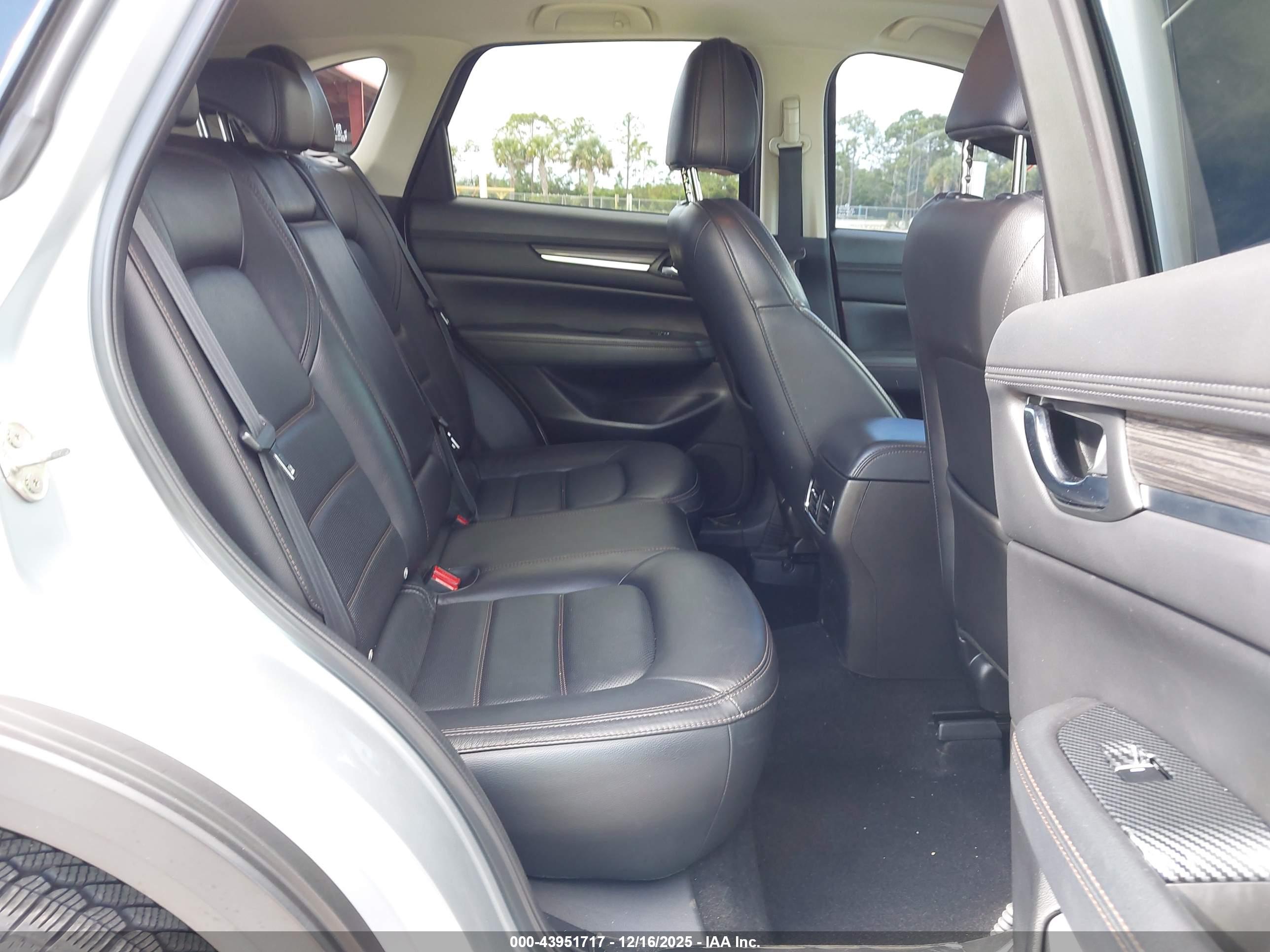 MAZDA CX-5 image 8