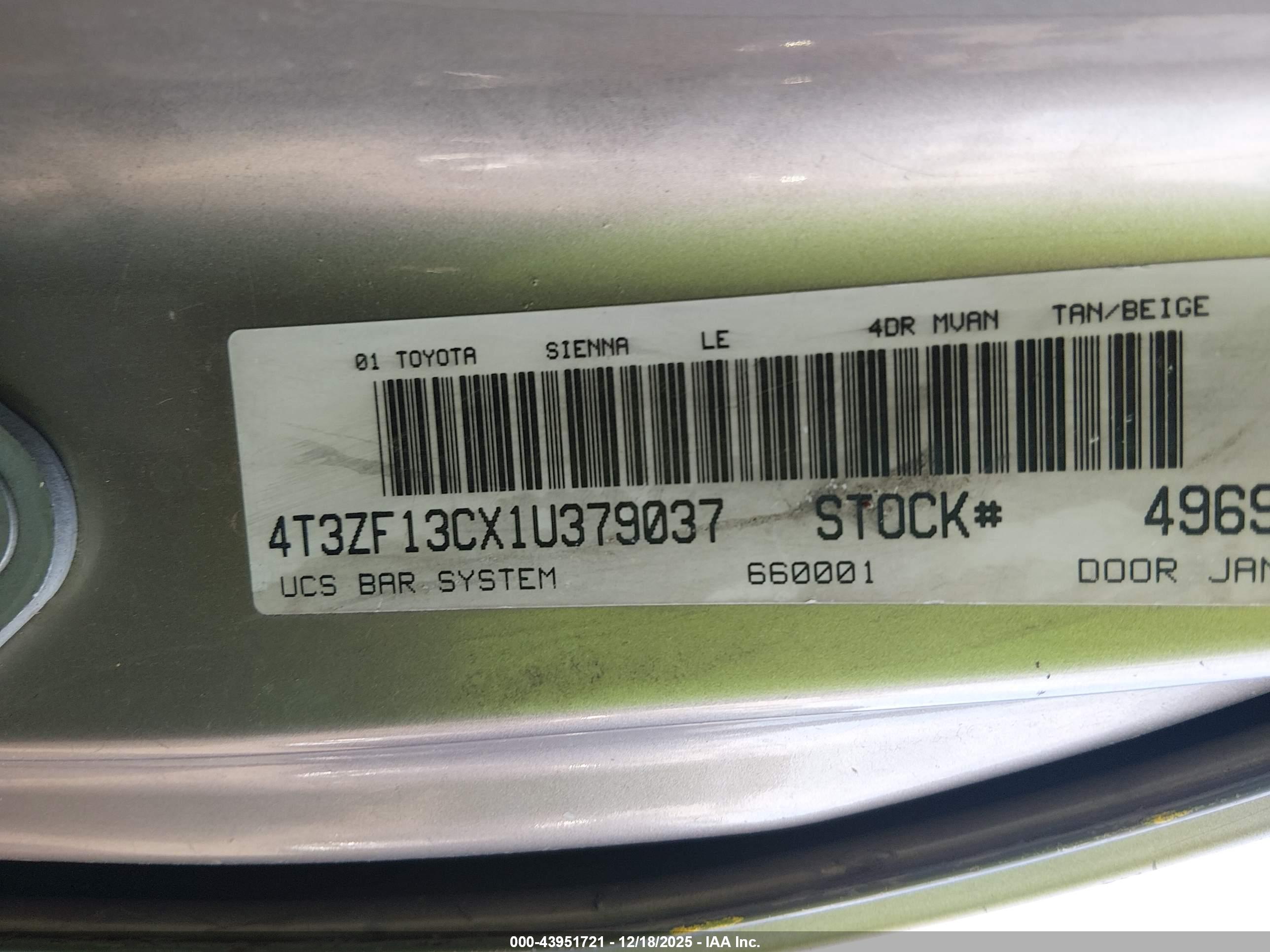 TOYOTA SIENNA image 9