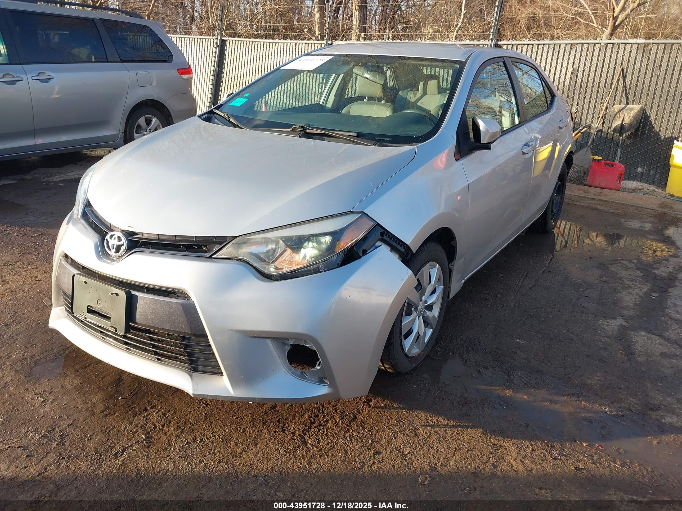 TOYOTA COROLLA image 2