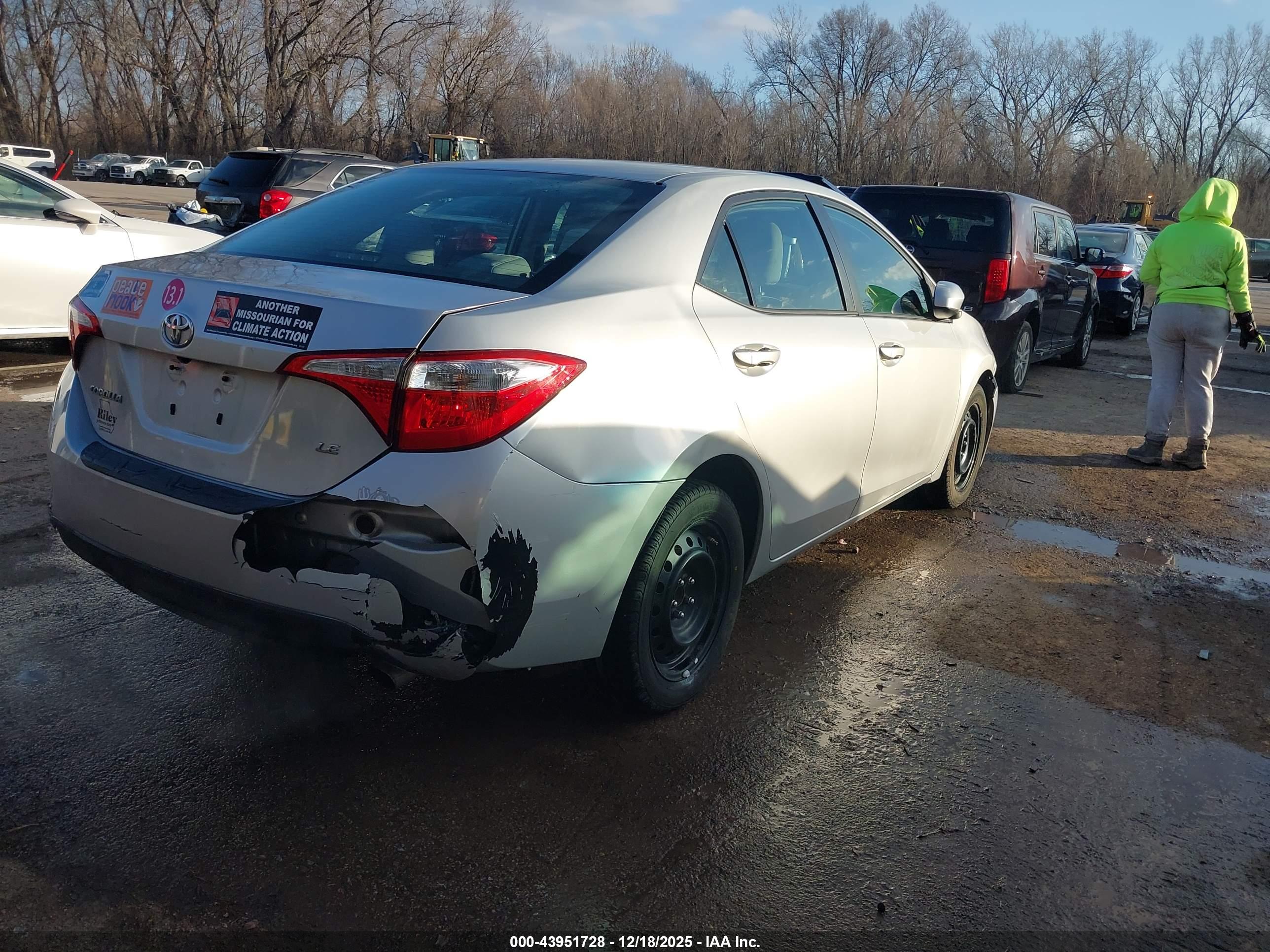 TOYOTA COROLLA image 4