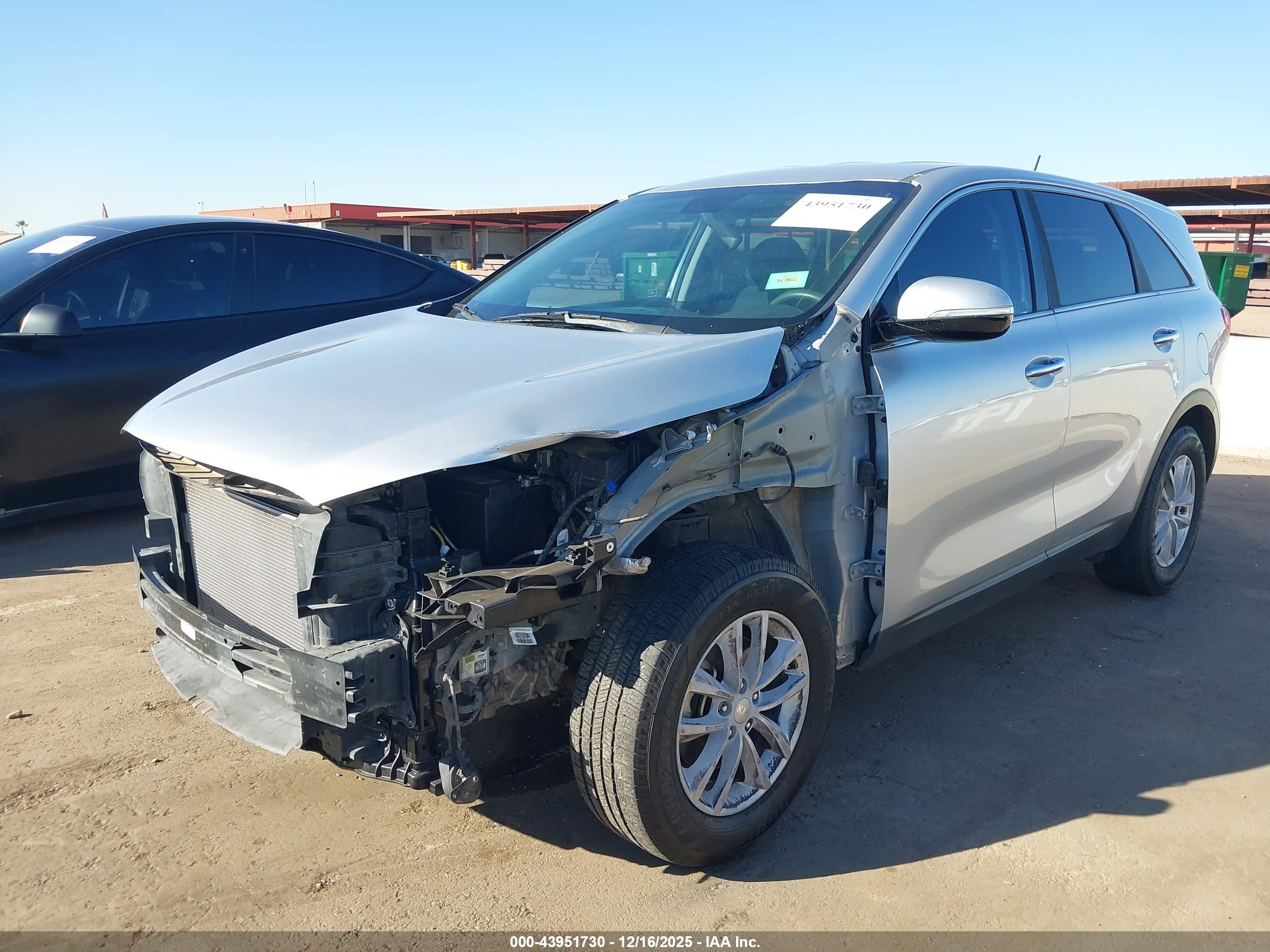 KIA SORENTO image 6
