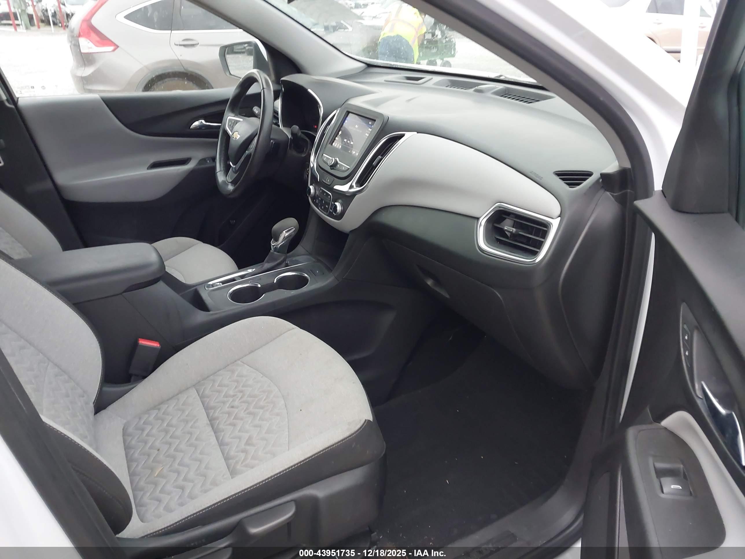 CHEVROLET EQUINOX image 5