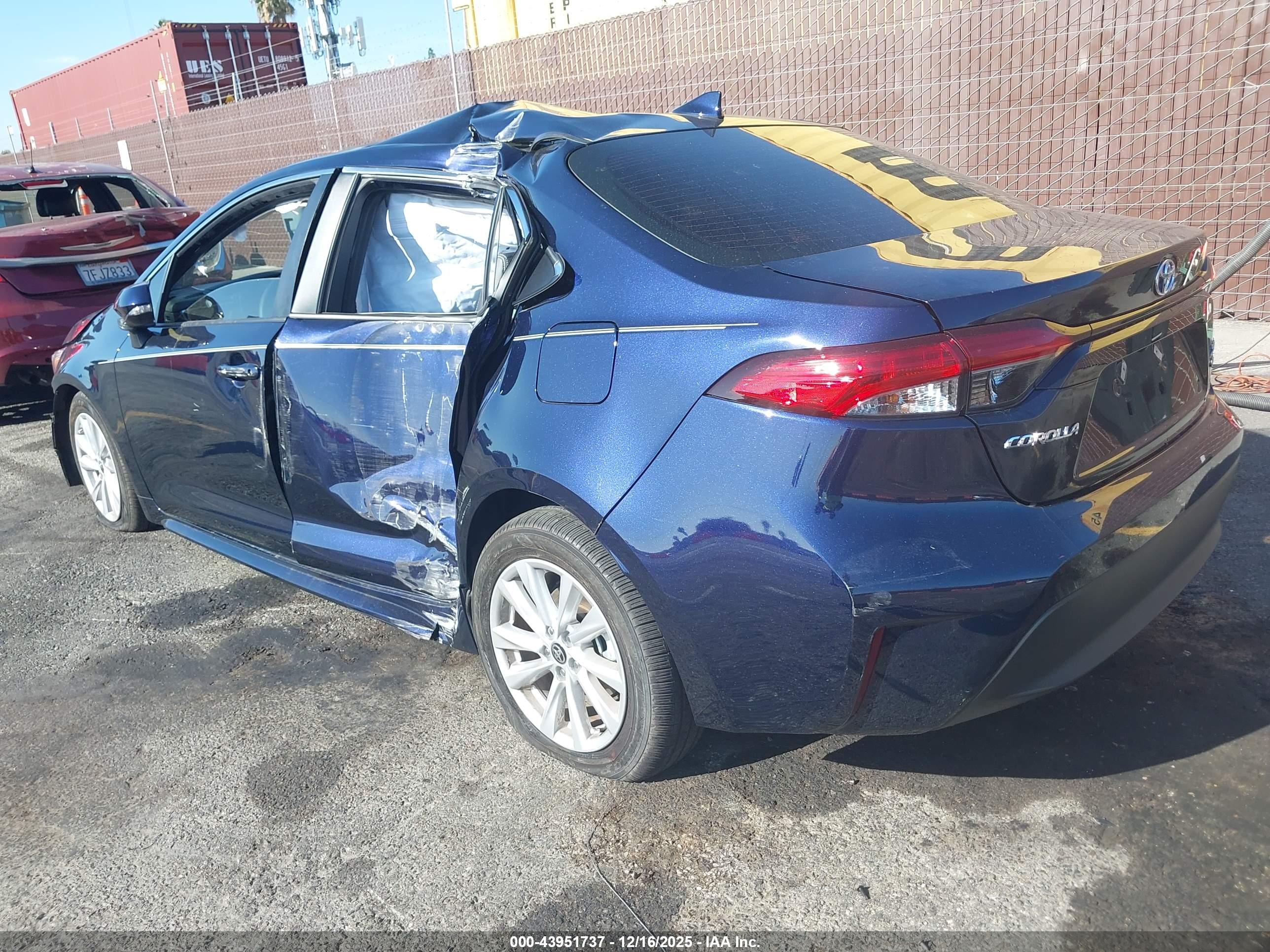 TOYOTA COROLLA image 3