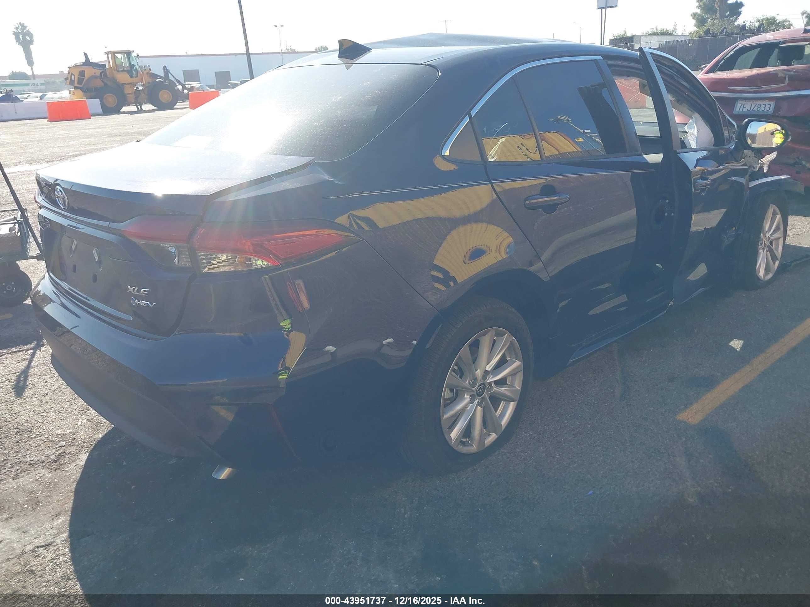 TOYOTA COROLLA image 4