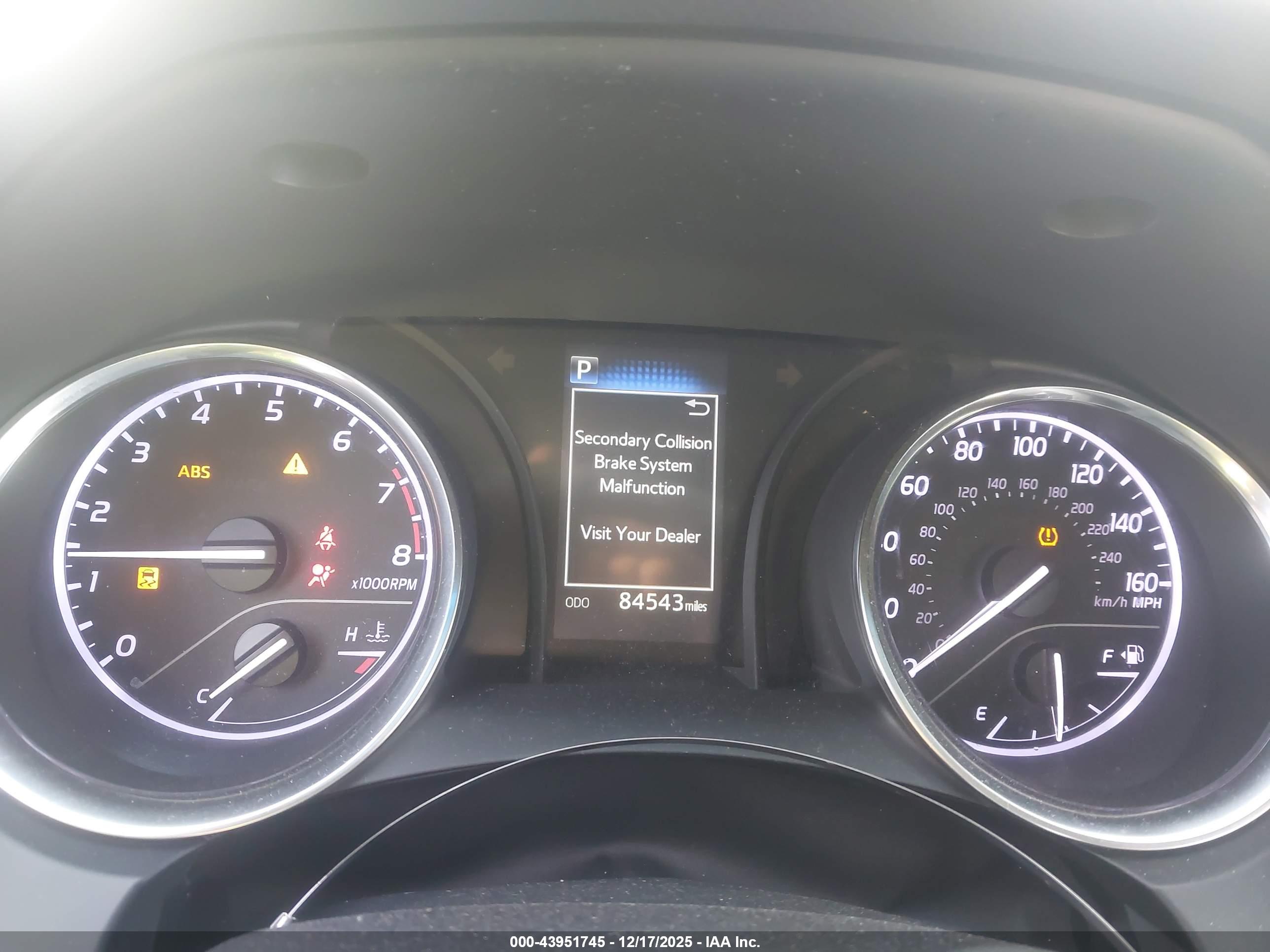 TOYOTA CAMRY image 7