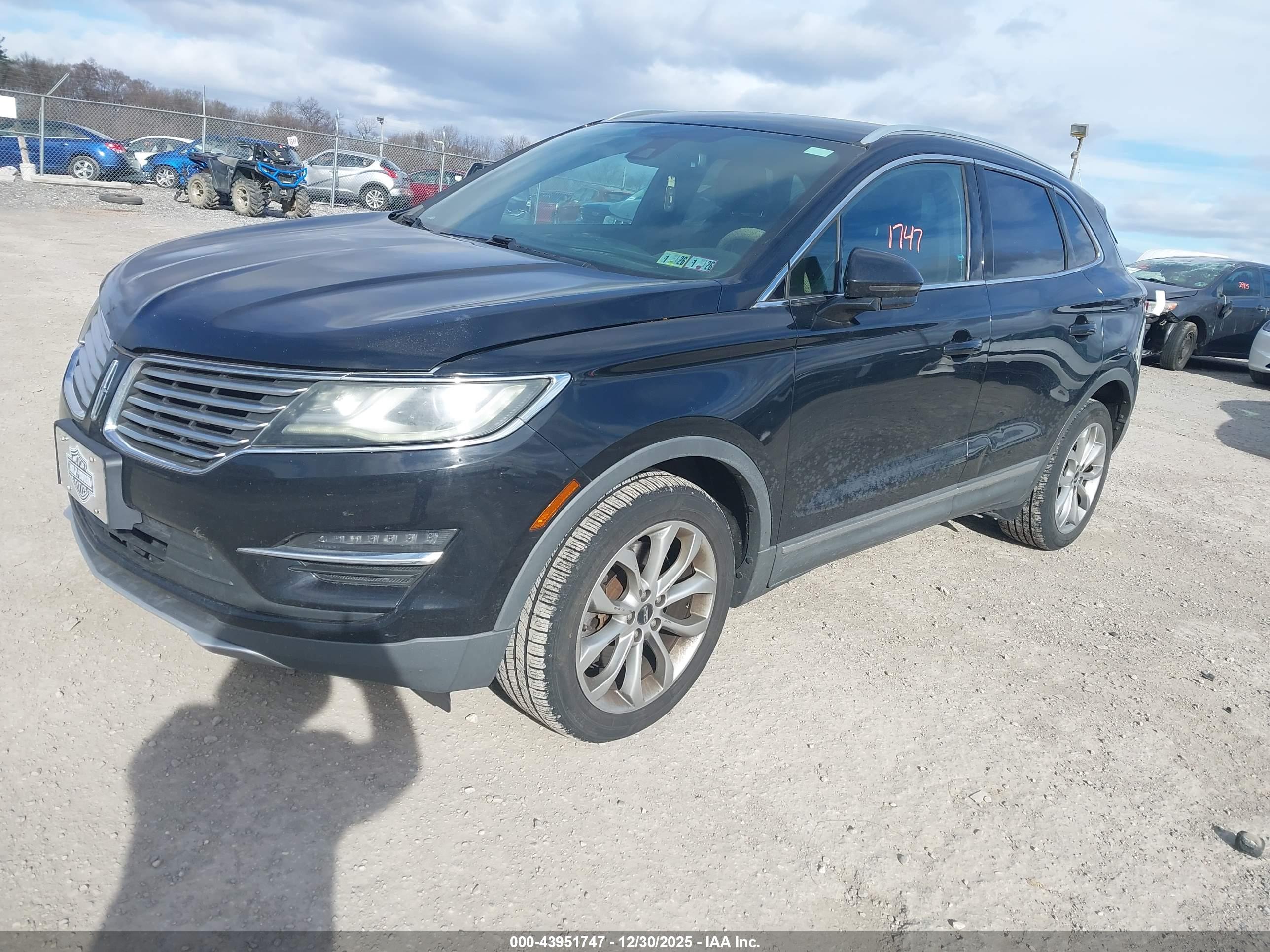 LINCOLN MKC image 2