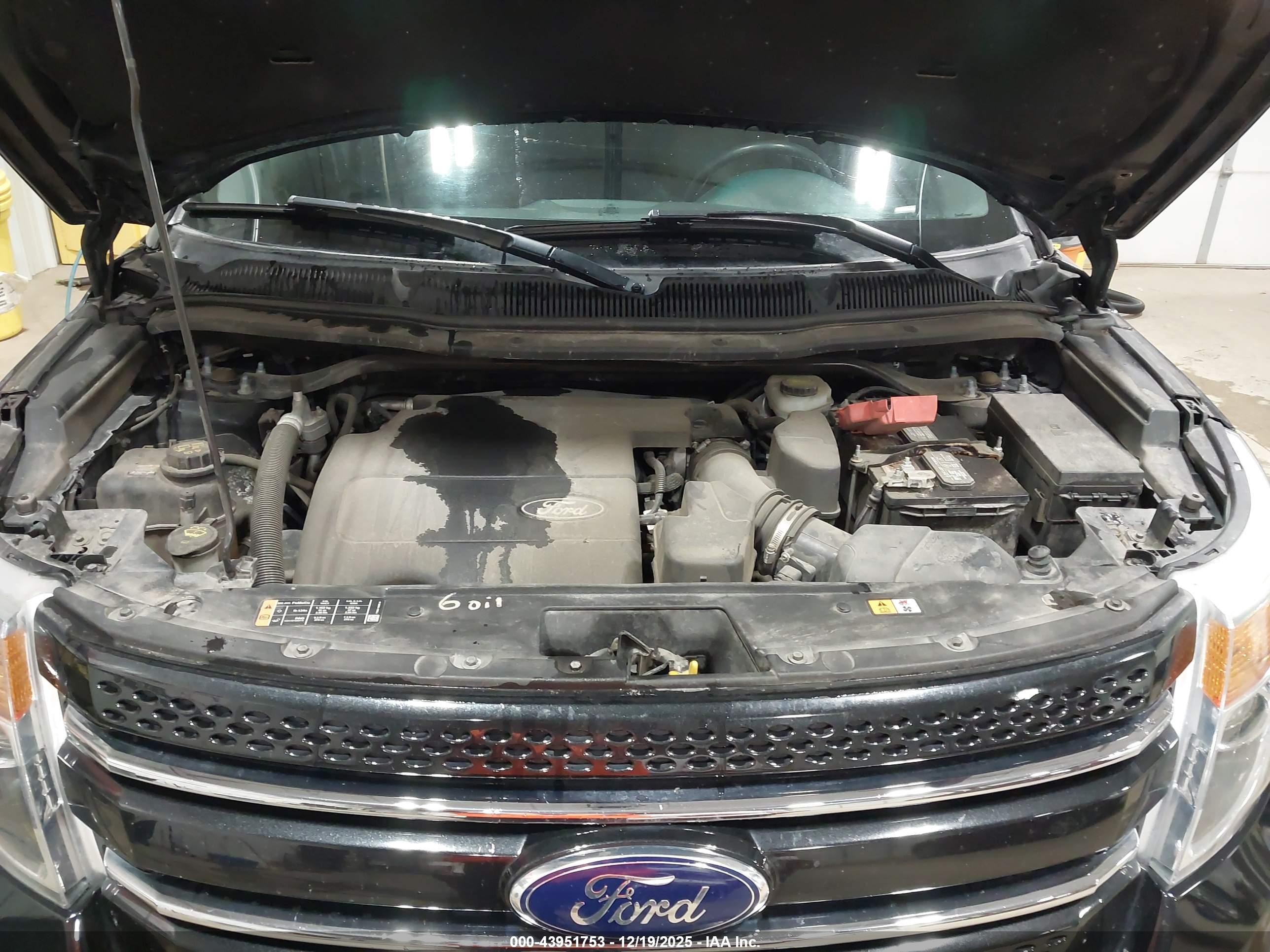 FORD EXPLORER image 10