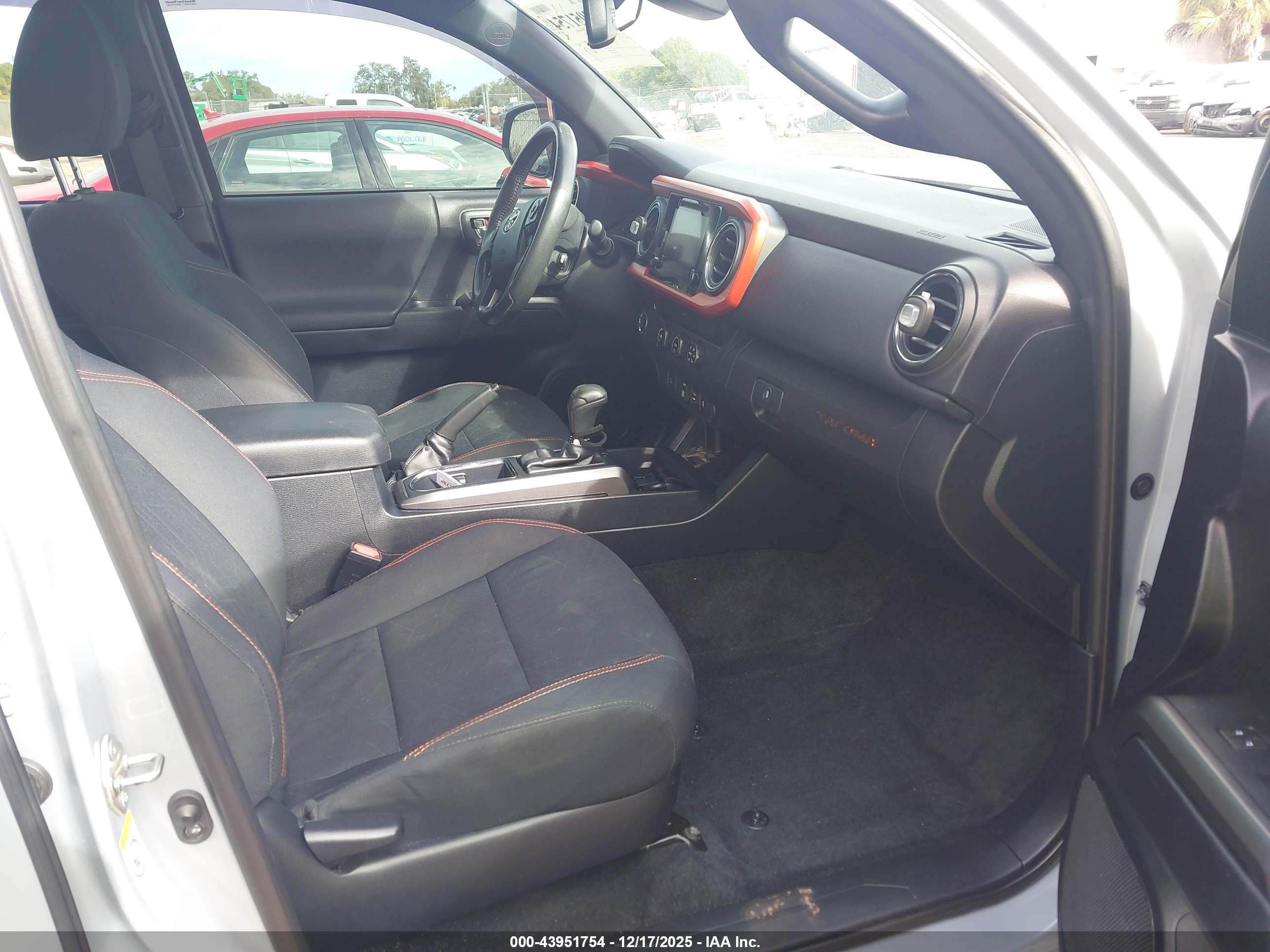 TOYOTA TACOMA image 5