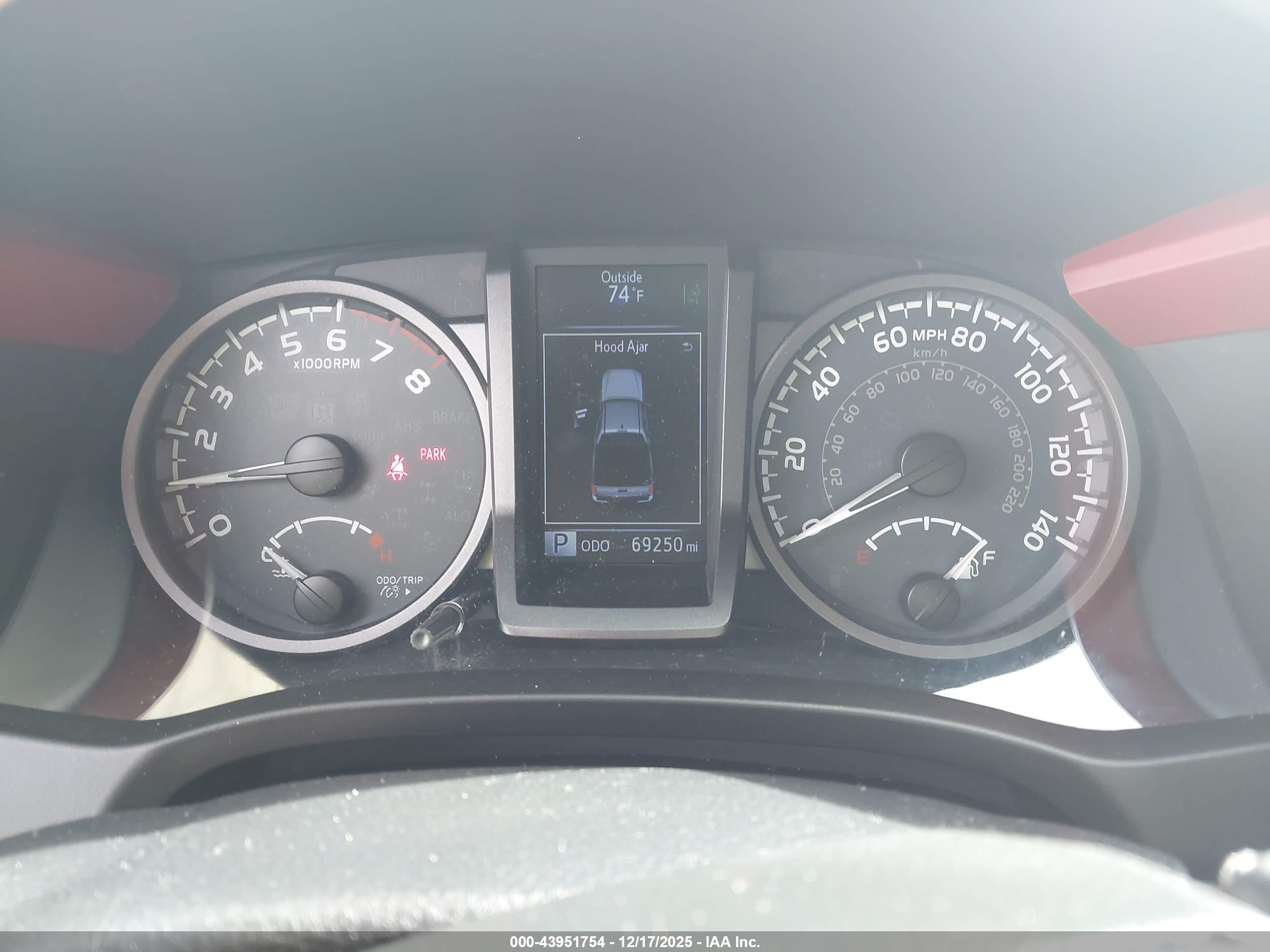 TOYOTA TACOMA image 7