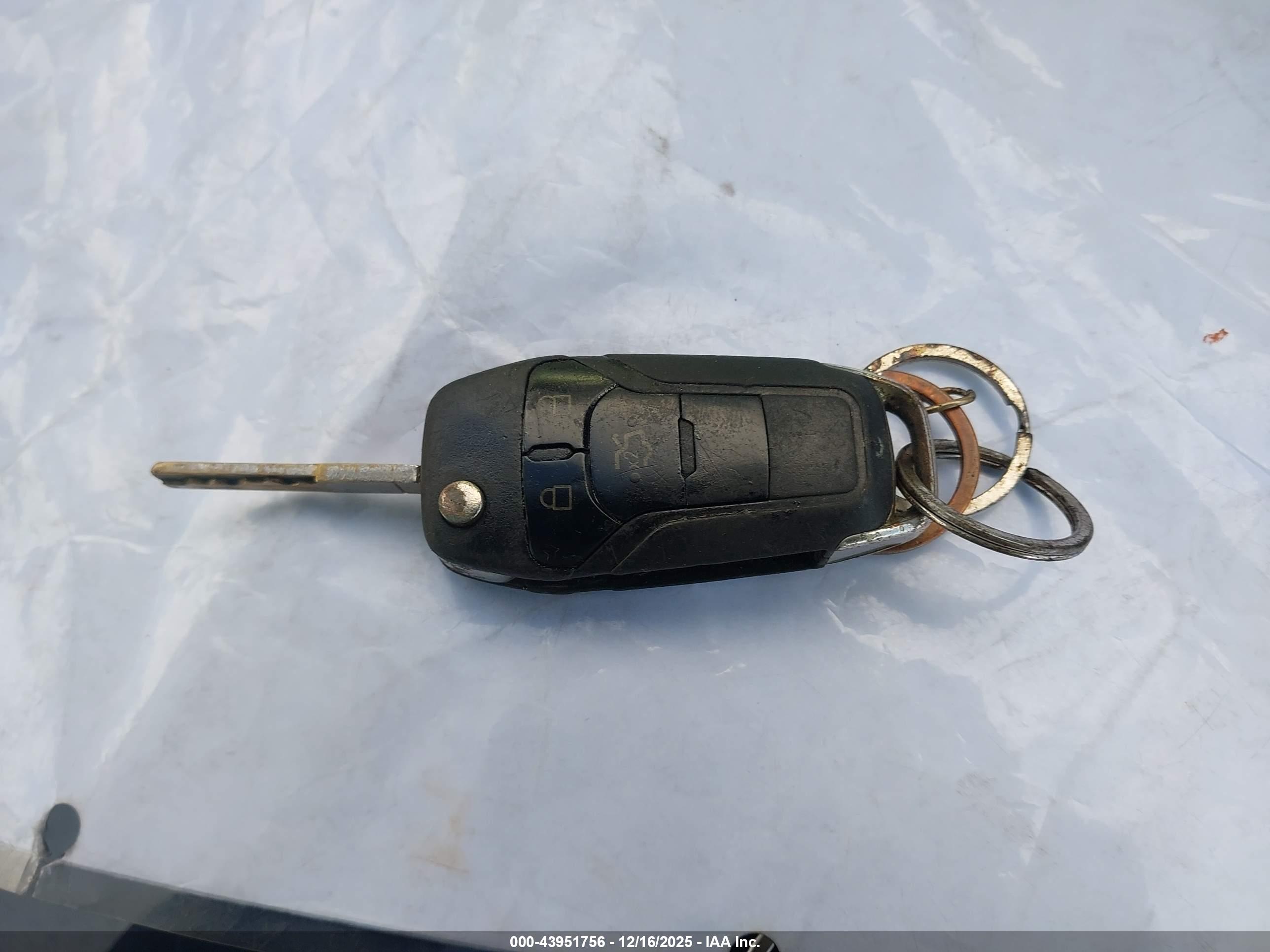FORD FUSION image 11