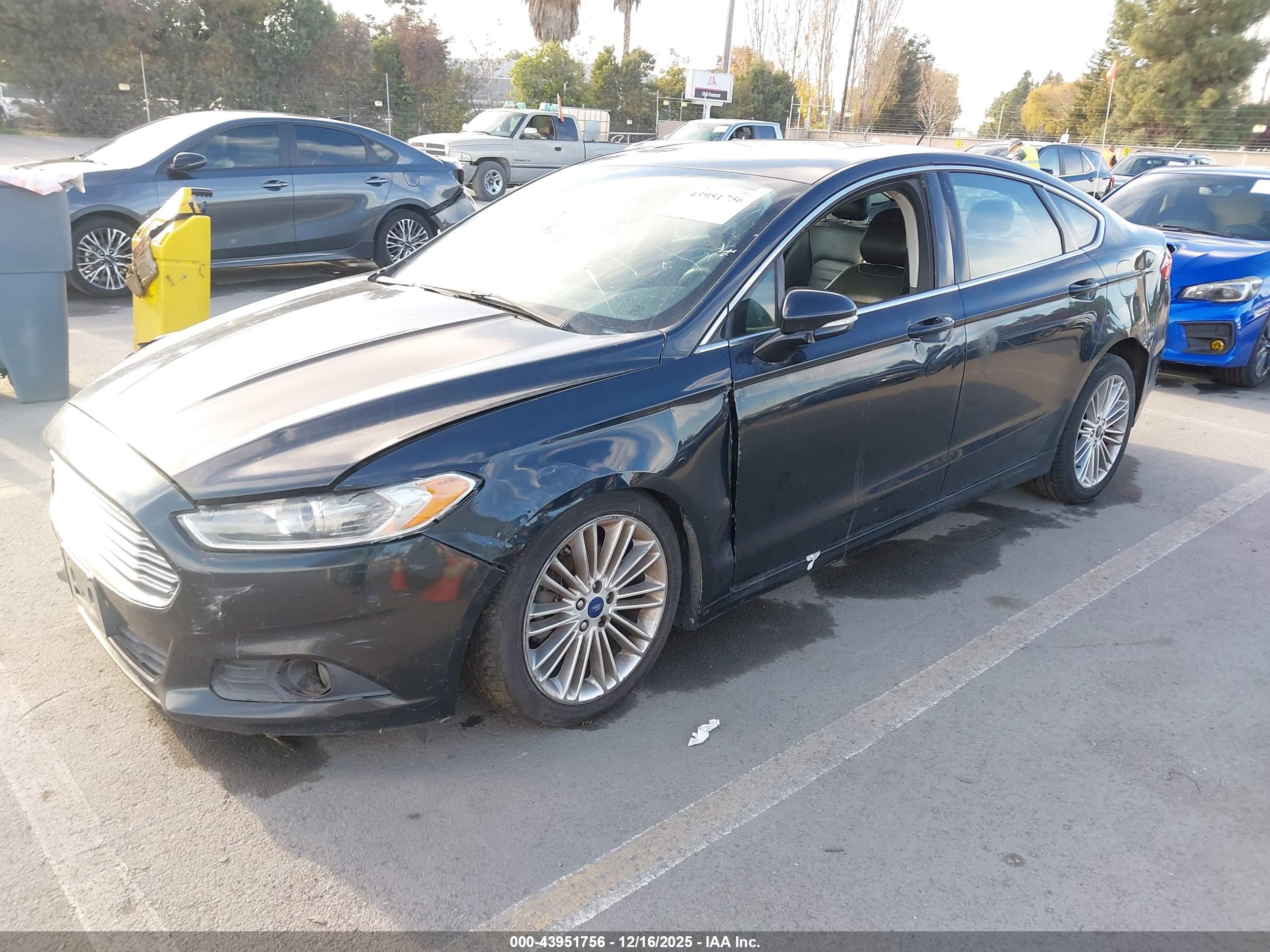 FORD FUSION image 2