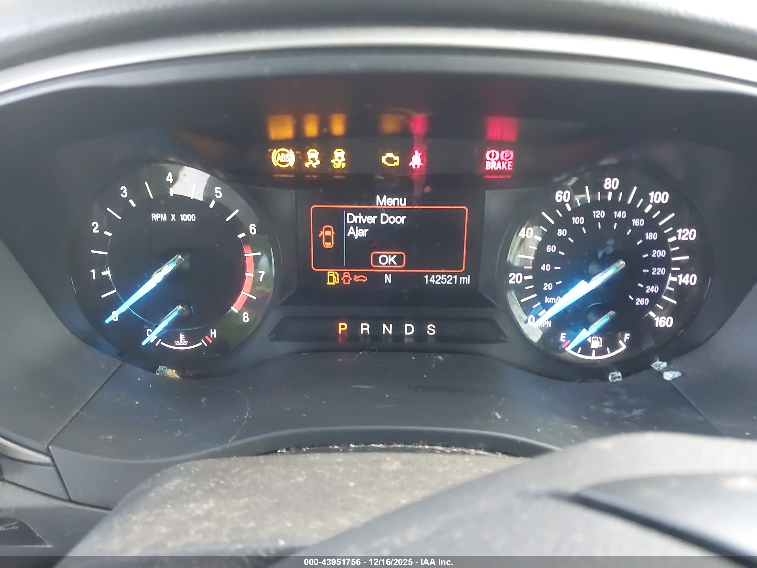 FORD FUSION image 7