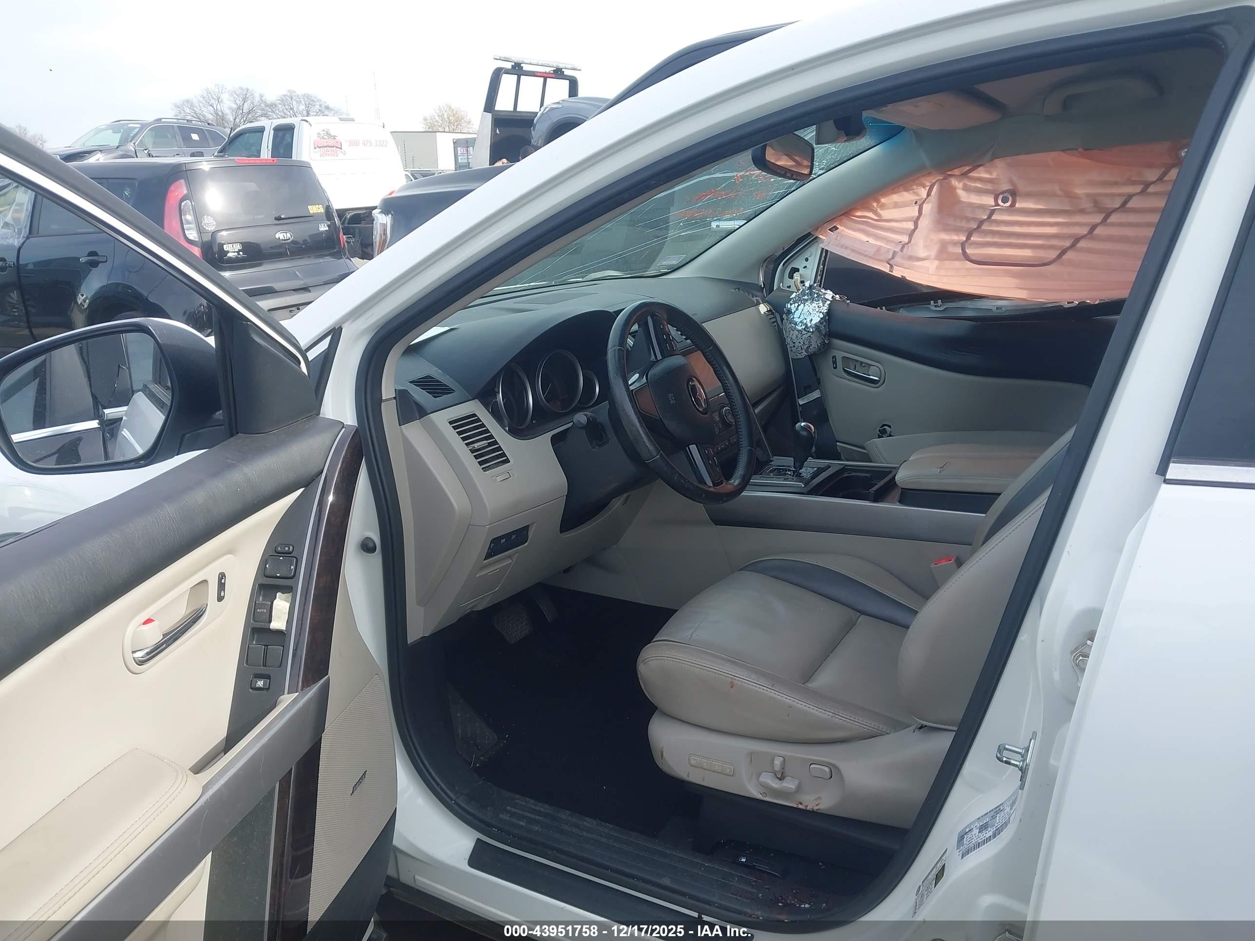 MAZDA CX-9 image 5