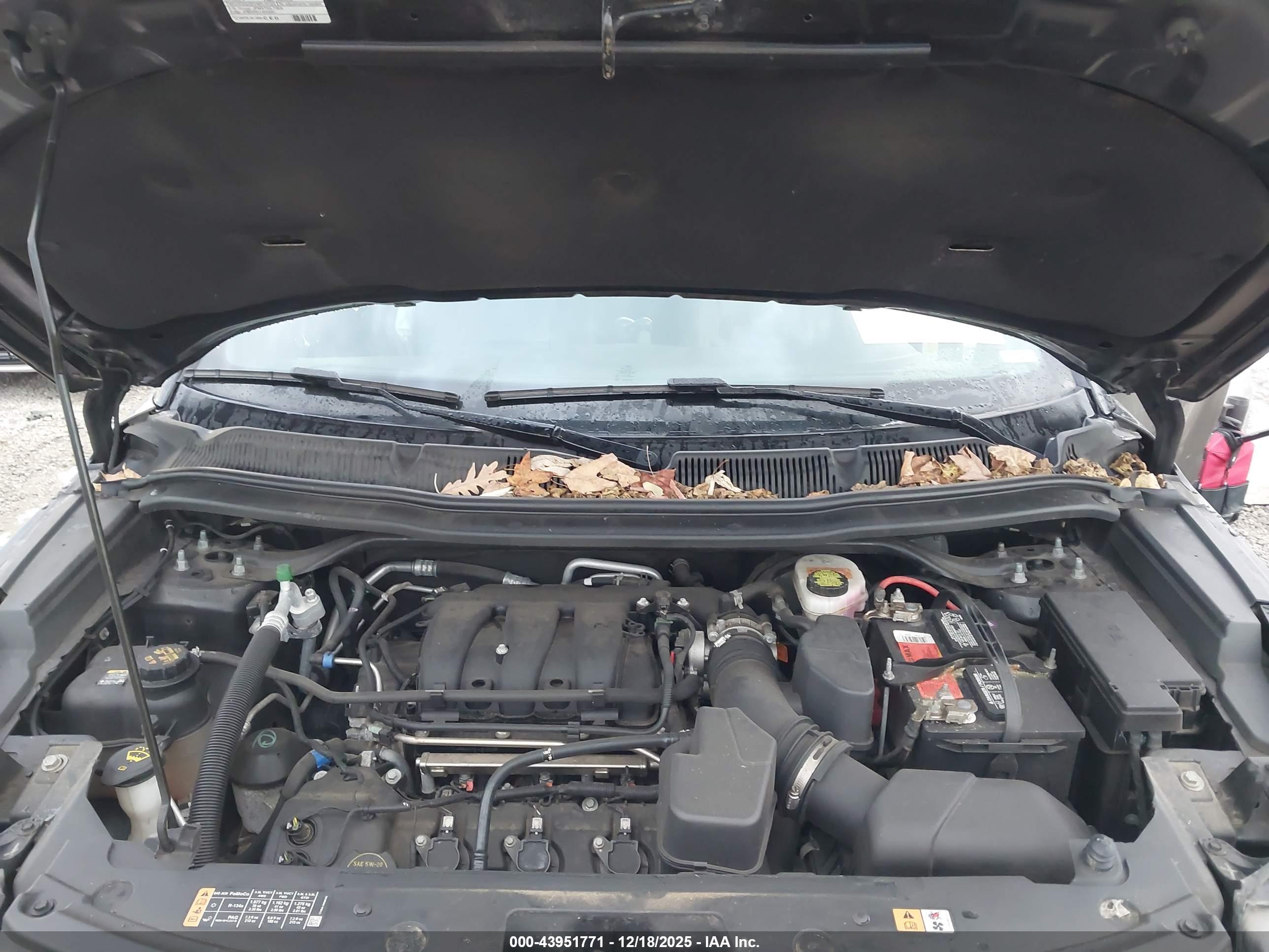 FORD EXPLORER image 10