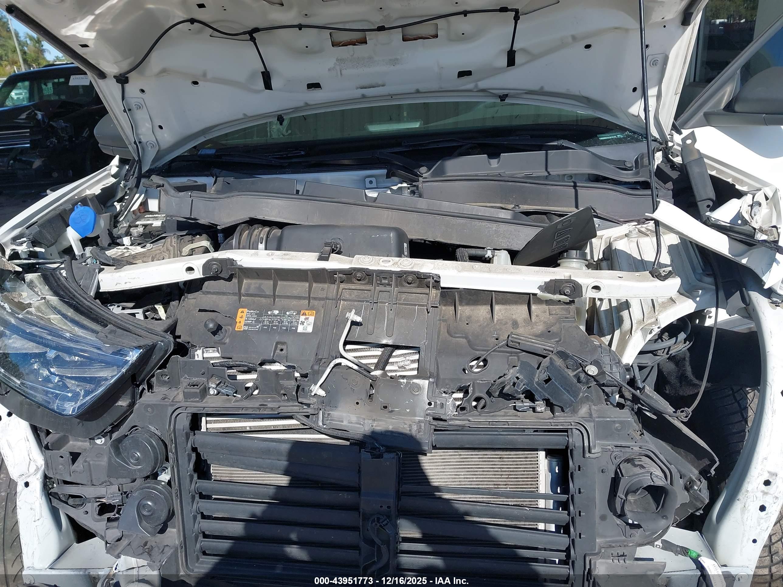 FORD EXPLORER image 10