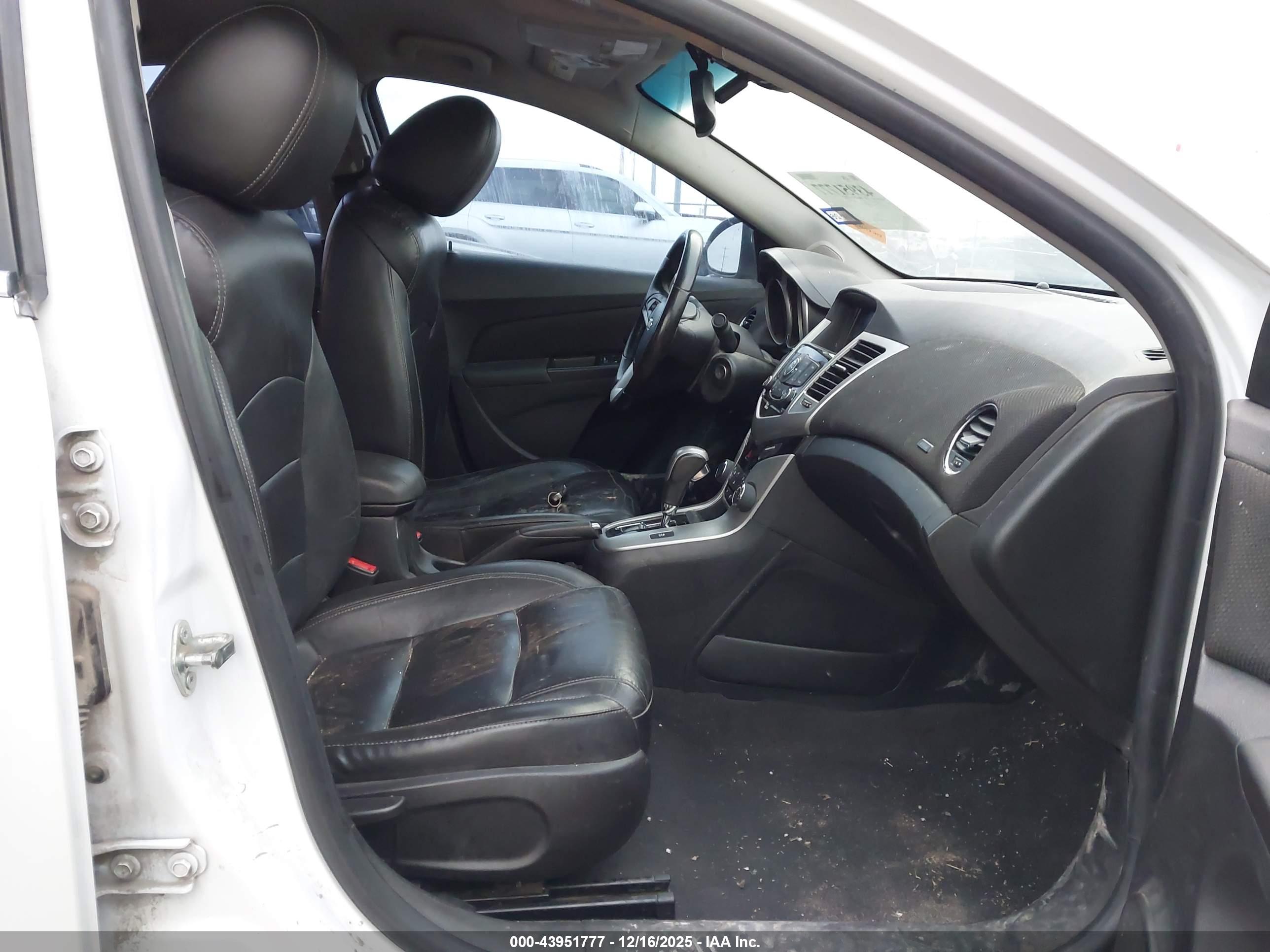 CHEVROLET CRUZE image 5