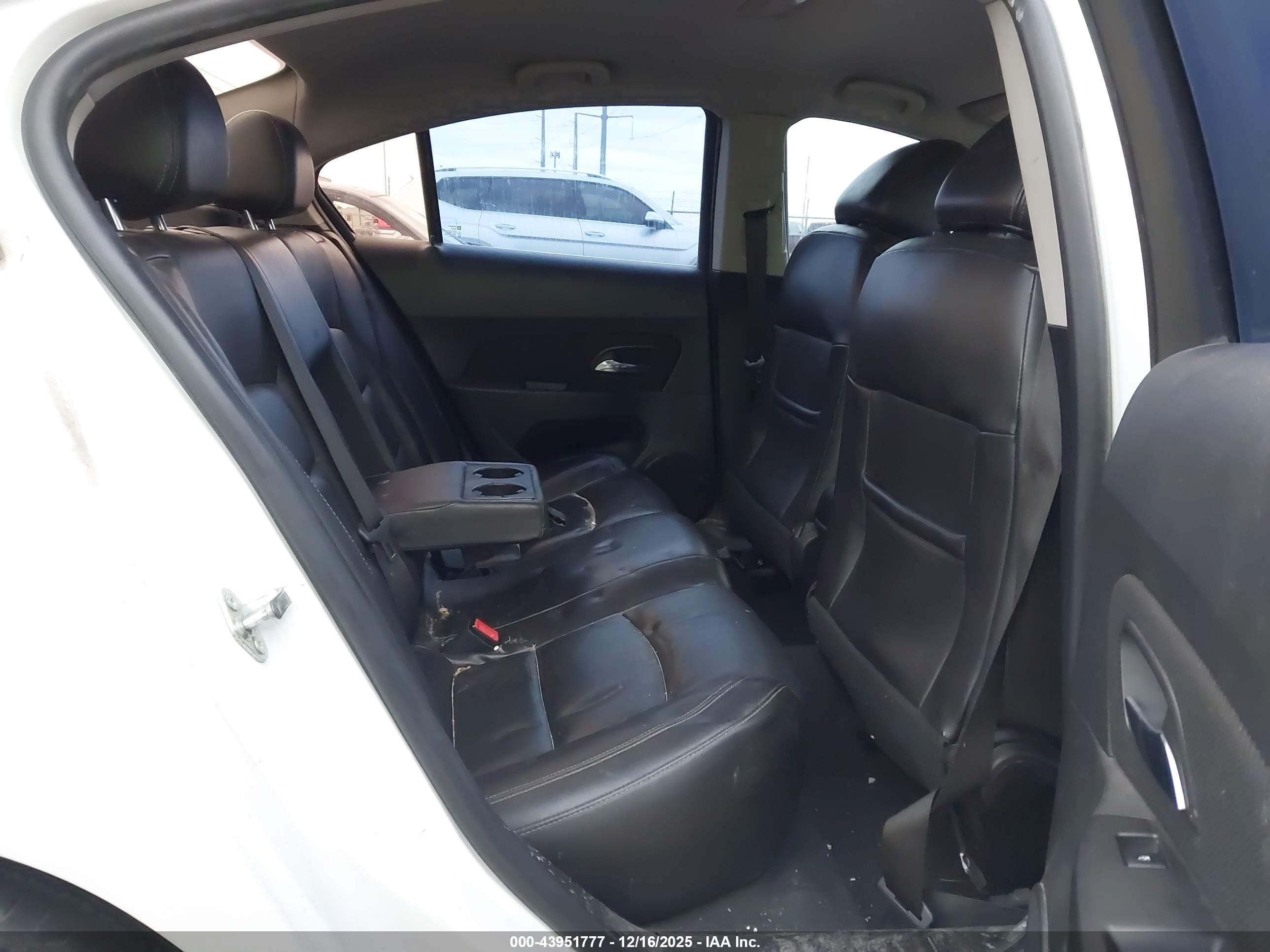 CHEVROLET CRUZE image 8
