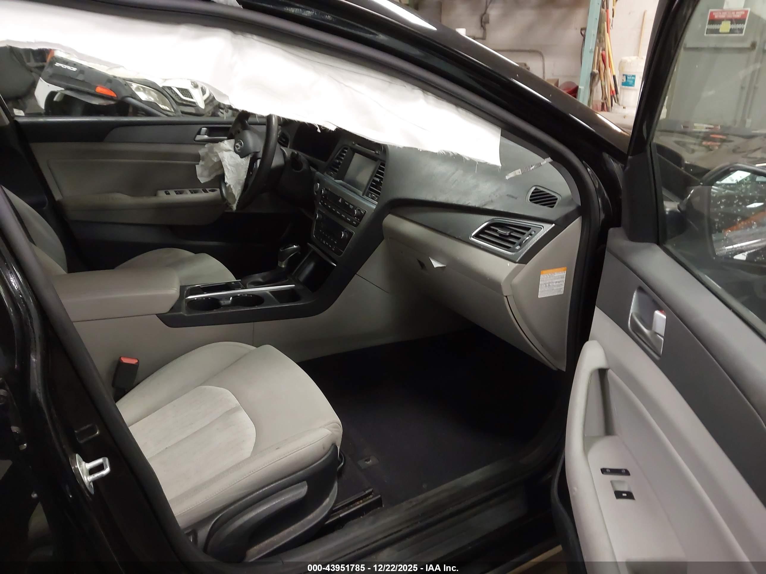 HYUNDAI SONATA image 5