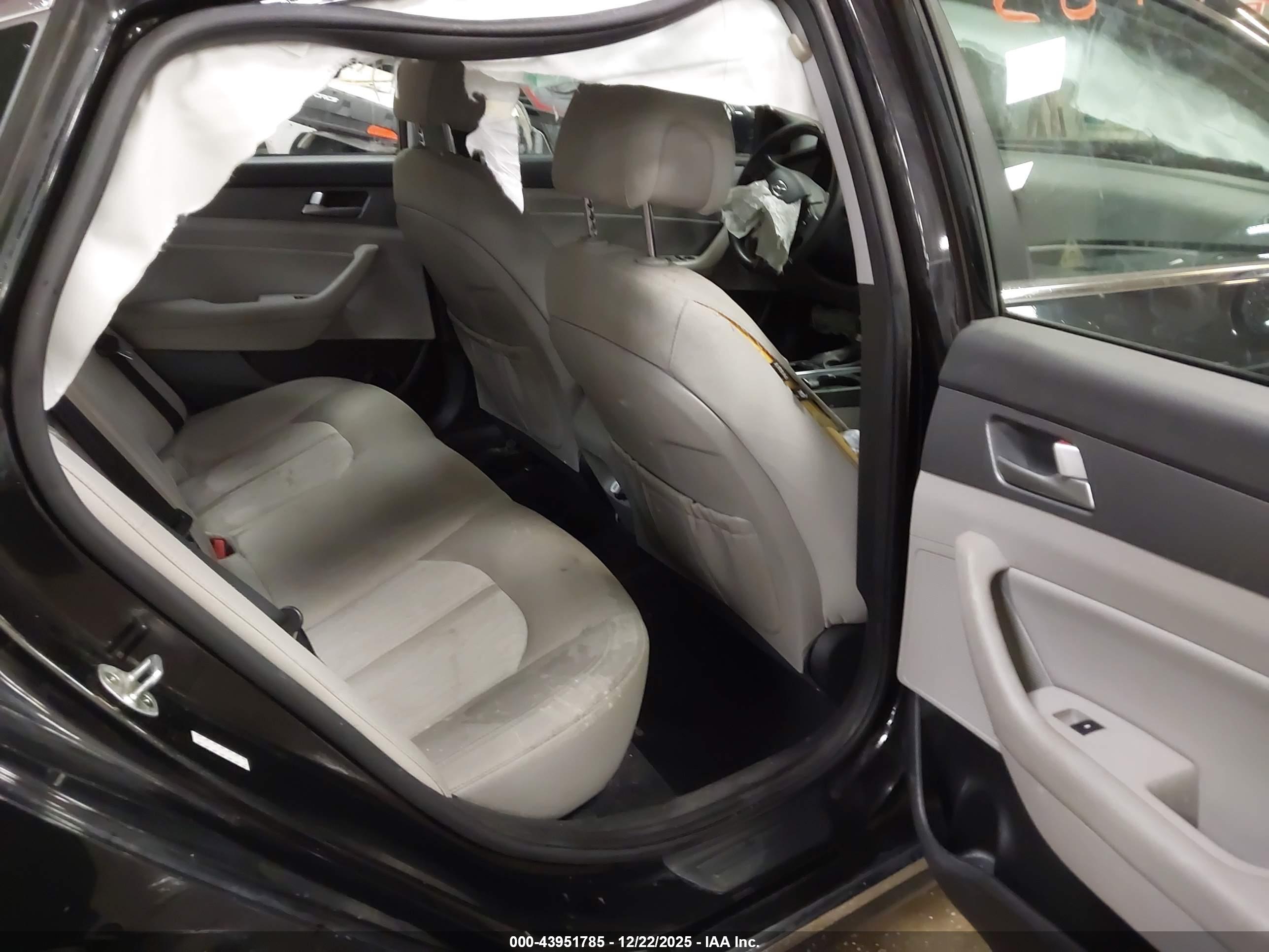 HYUNDAI SONATA image 8
