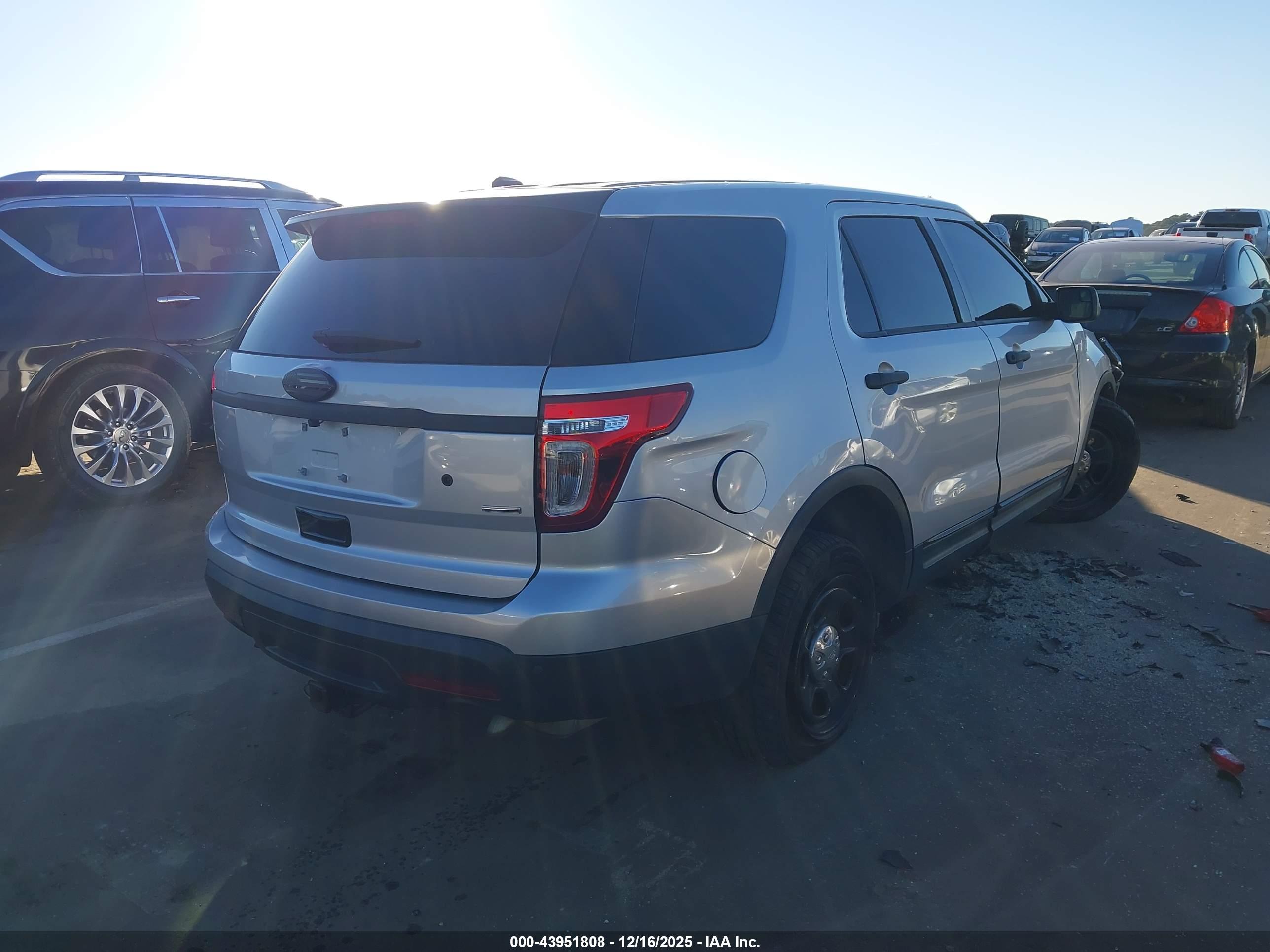 FORD UTILITY image 4