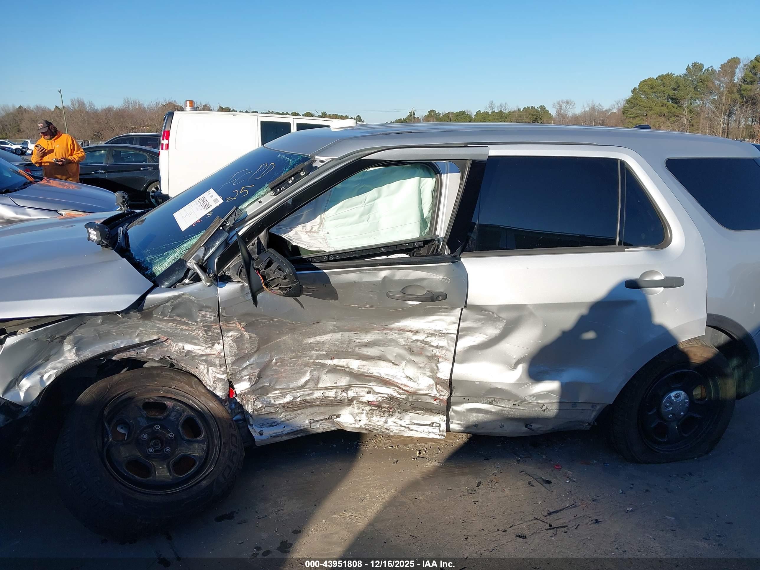 FORD UTILITY image 6