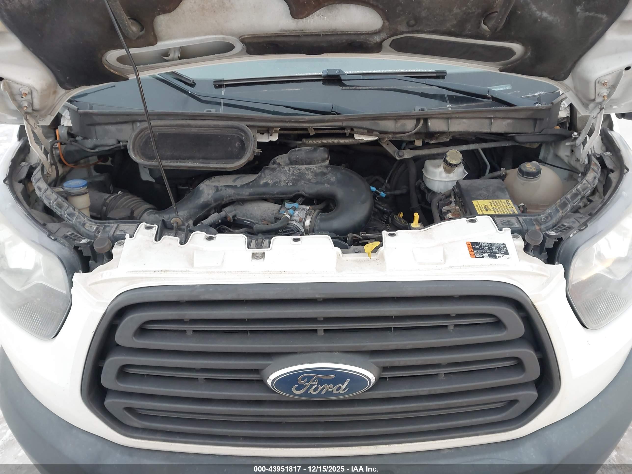 FORD TRANSIT-350 image 10