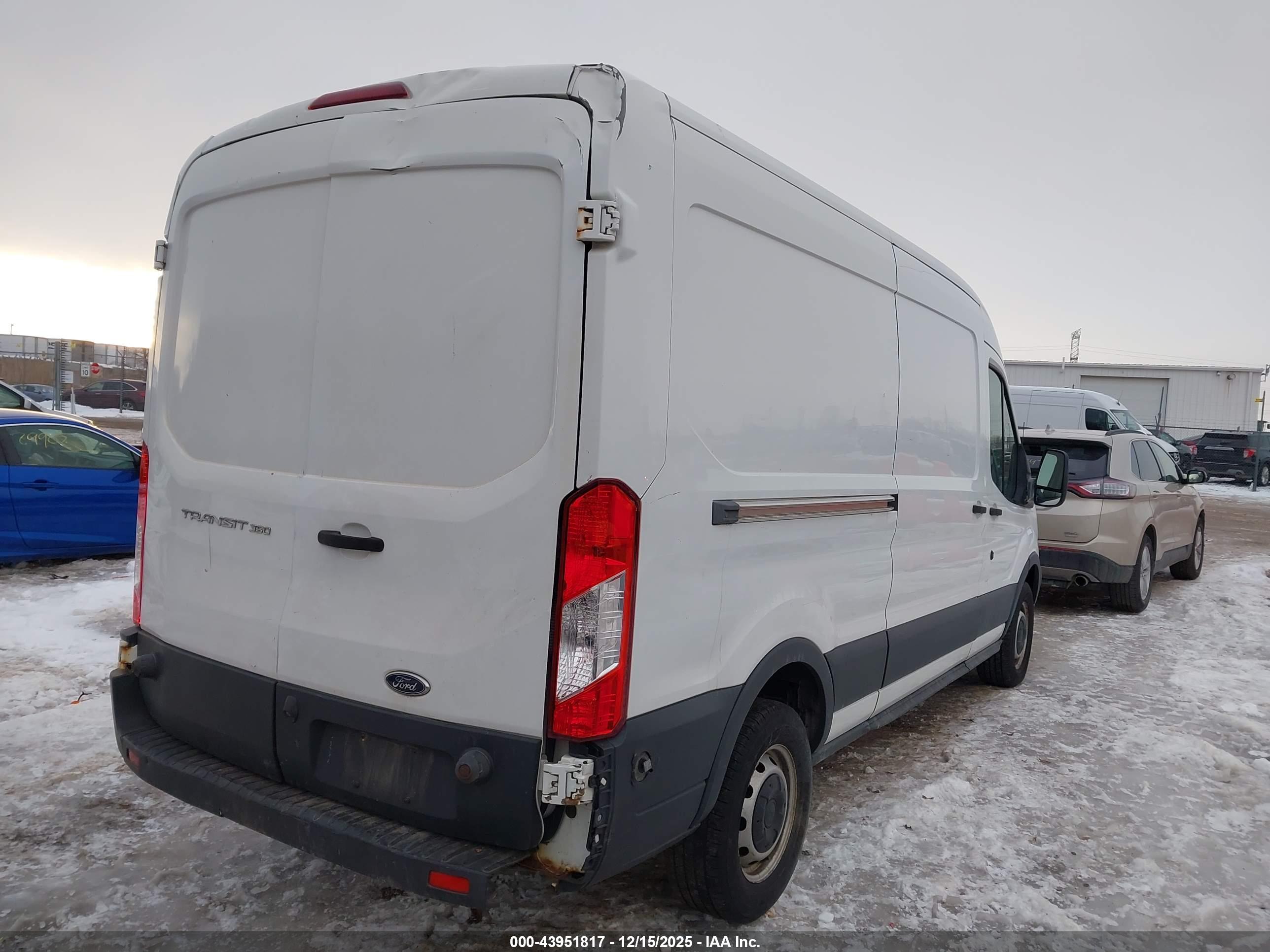 FORD TRANSIT-350 image 4