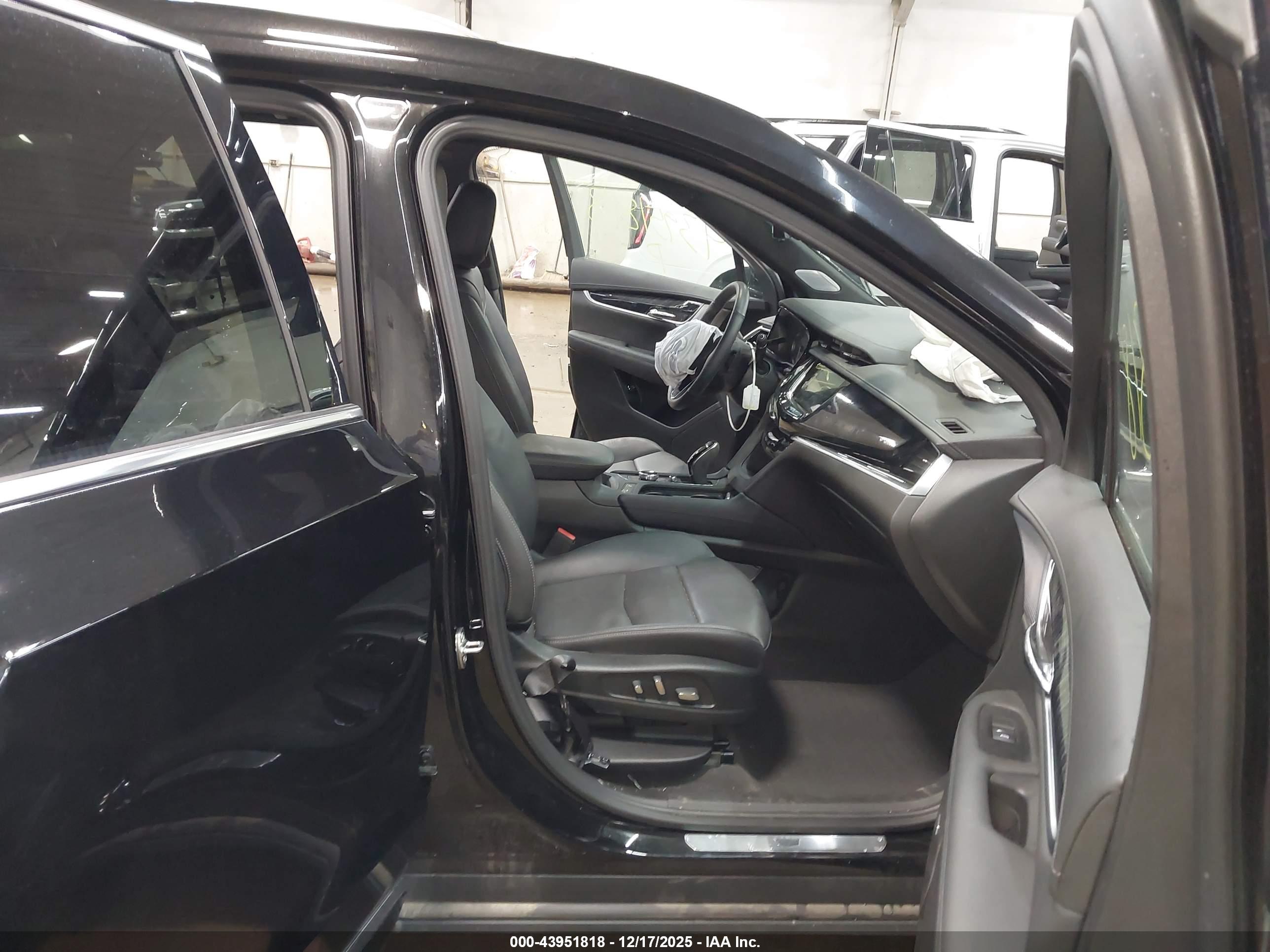 CADILLAC XT6 image 5