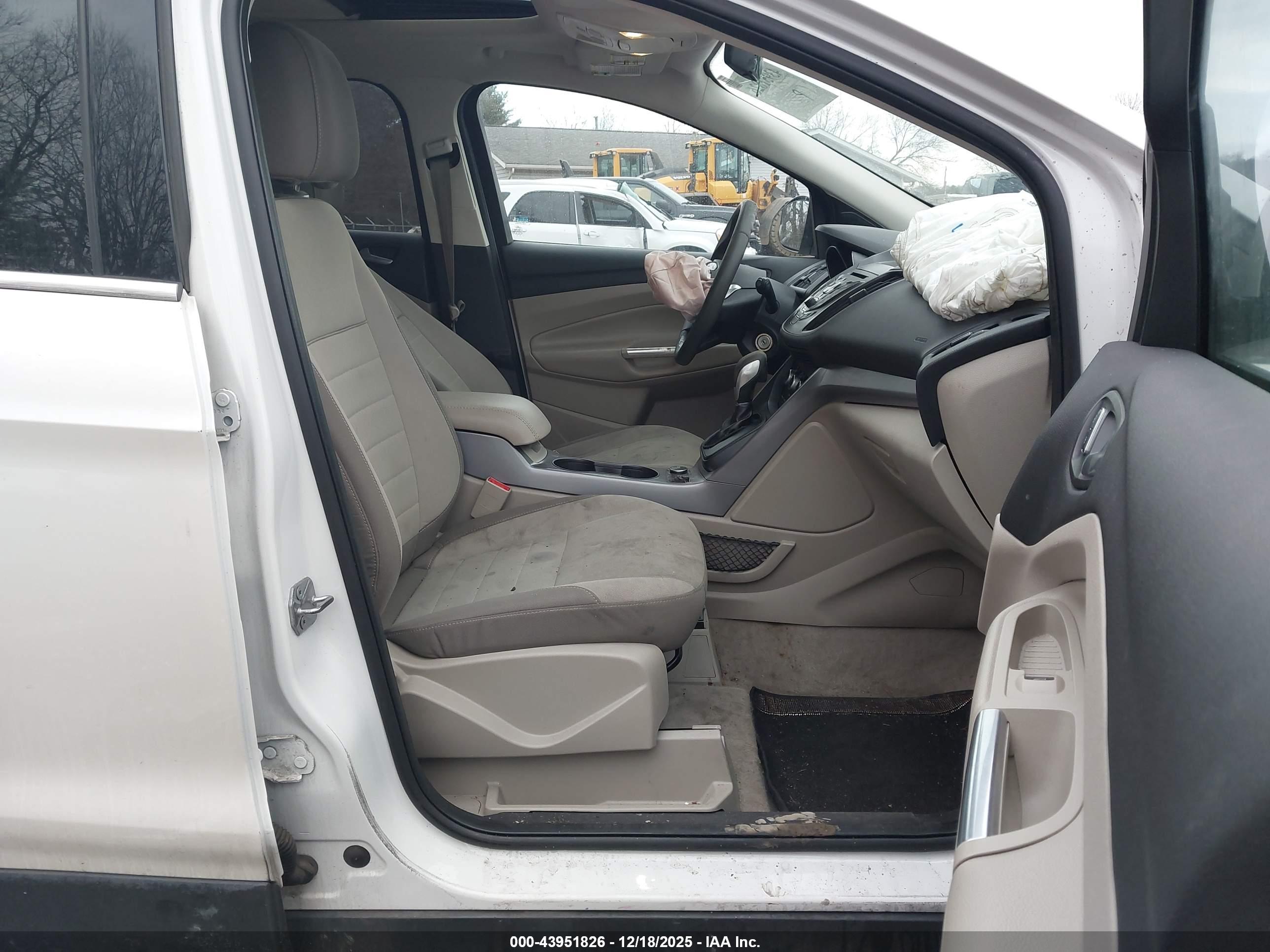 FORD ESCAPE image 5