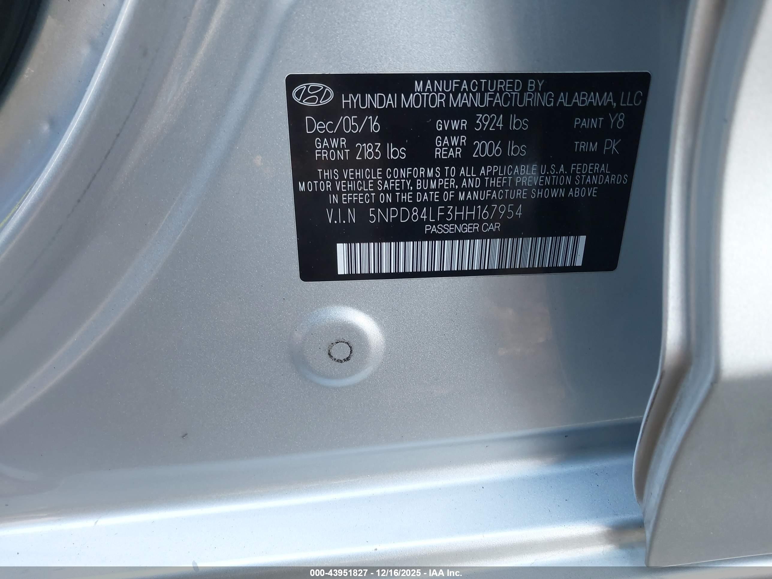 HYUNDAI ELANTRA image 9