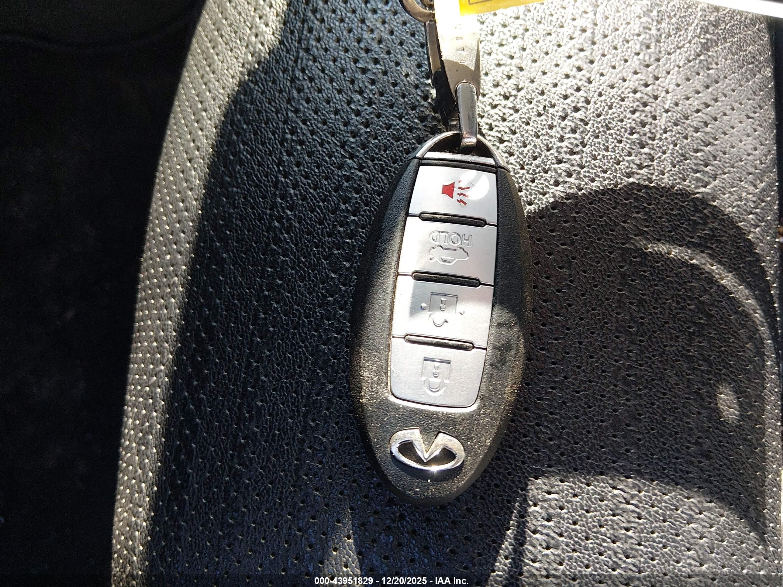 INFINITI Q50 image 11