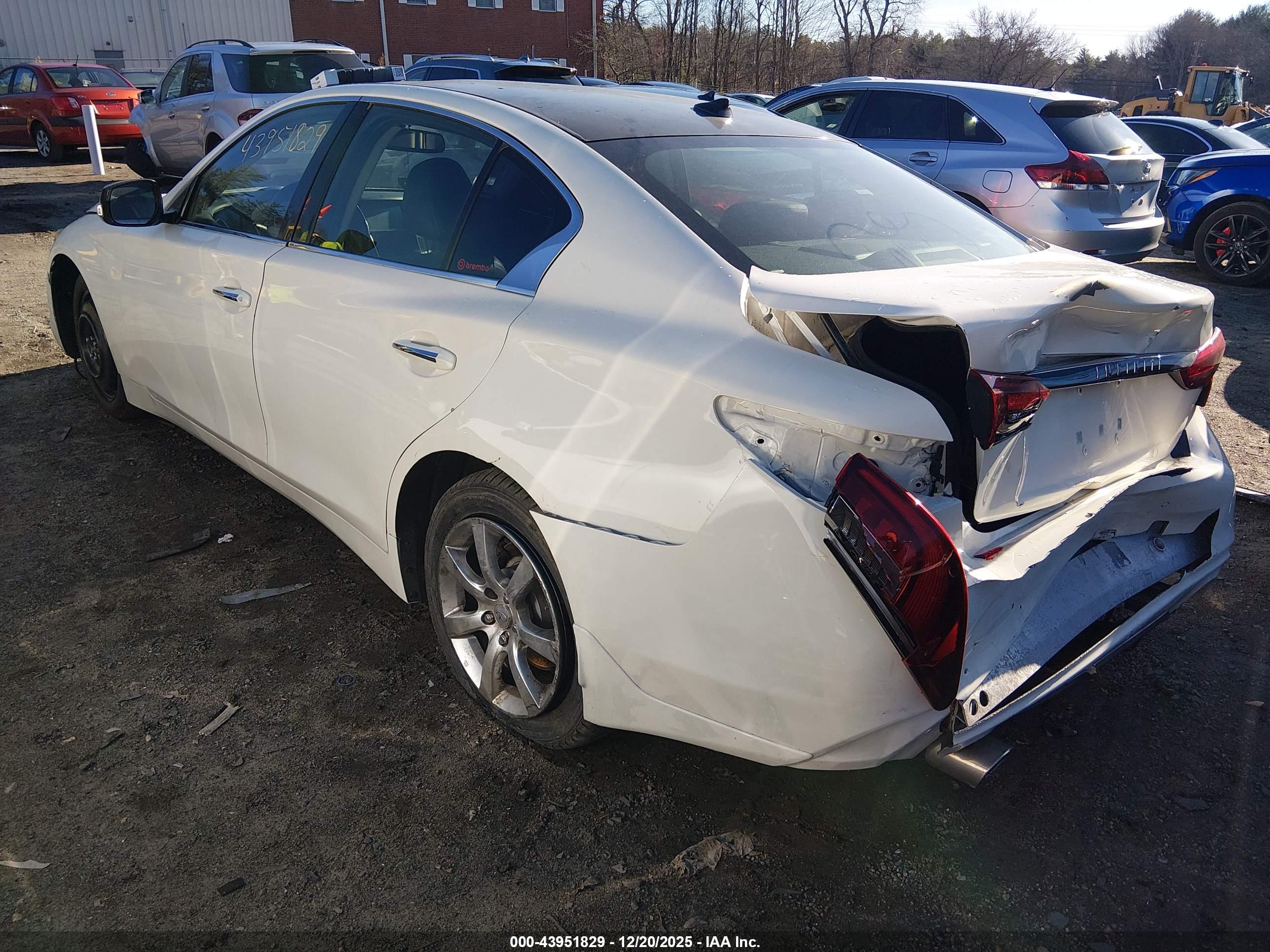 INFINITI Q50 image 3