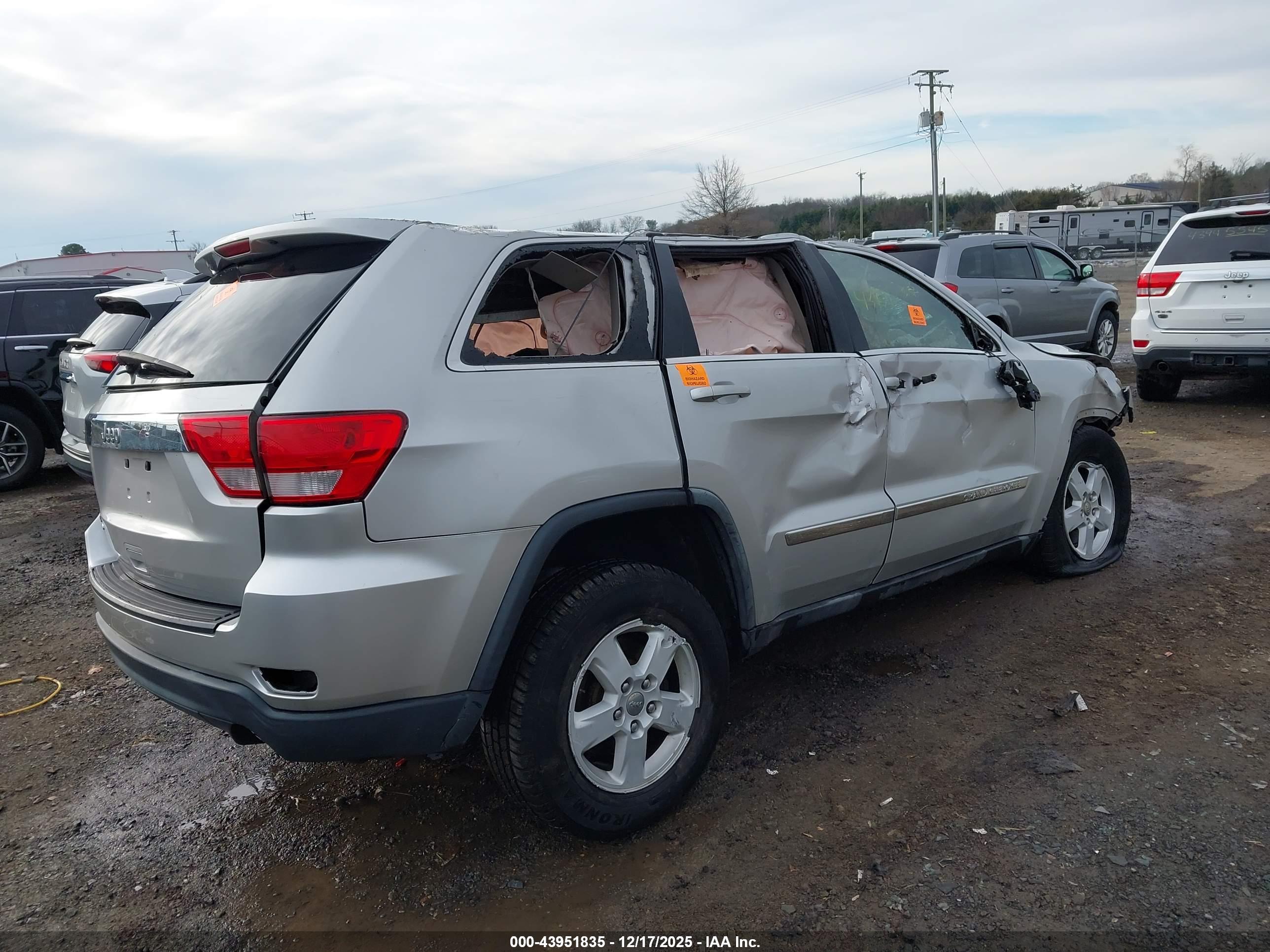 JEEP GRAND image 4